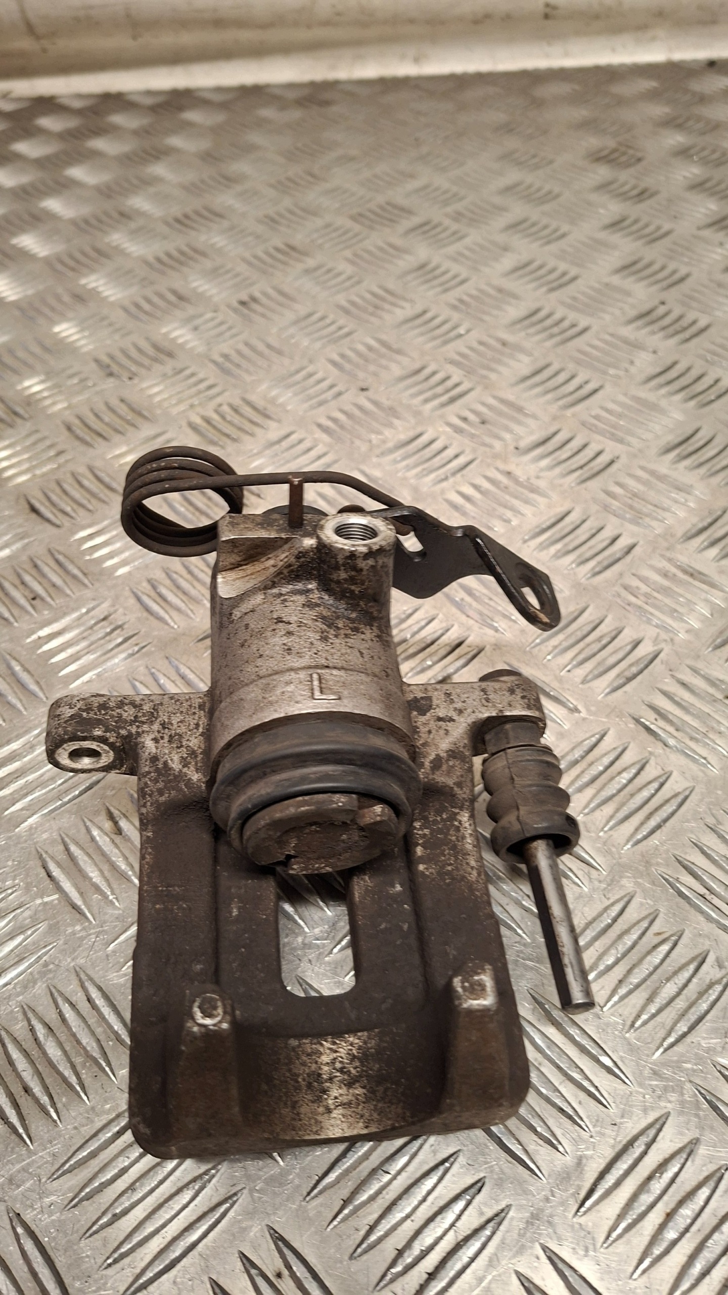 caliper brake left rear part AUDI A4 B6 1.9TDI