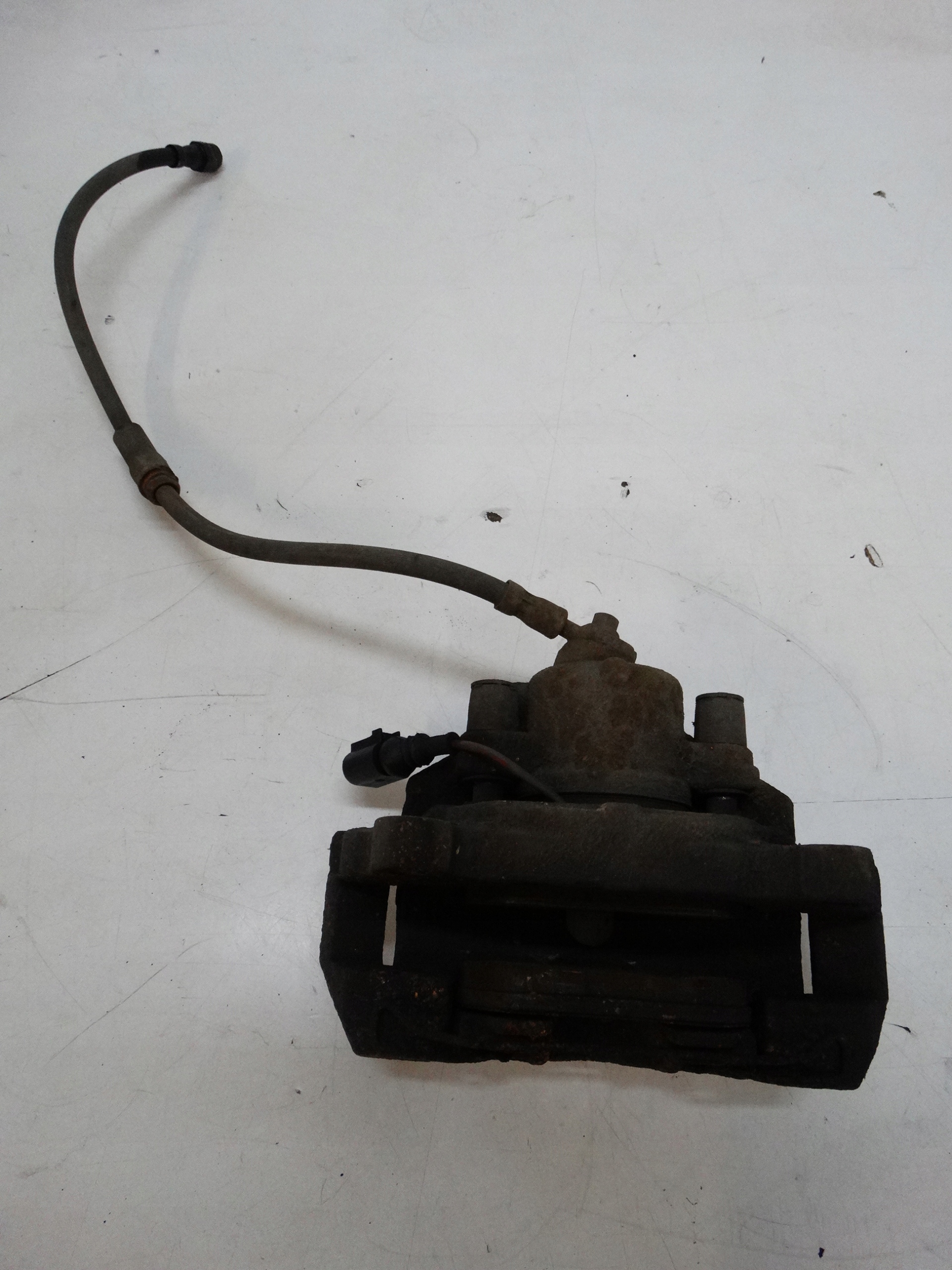 caliper brake left front SKODA OCTAVIA II