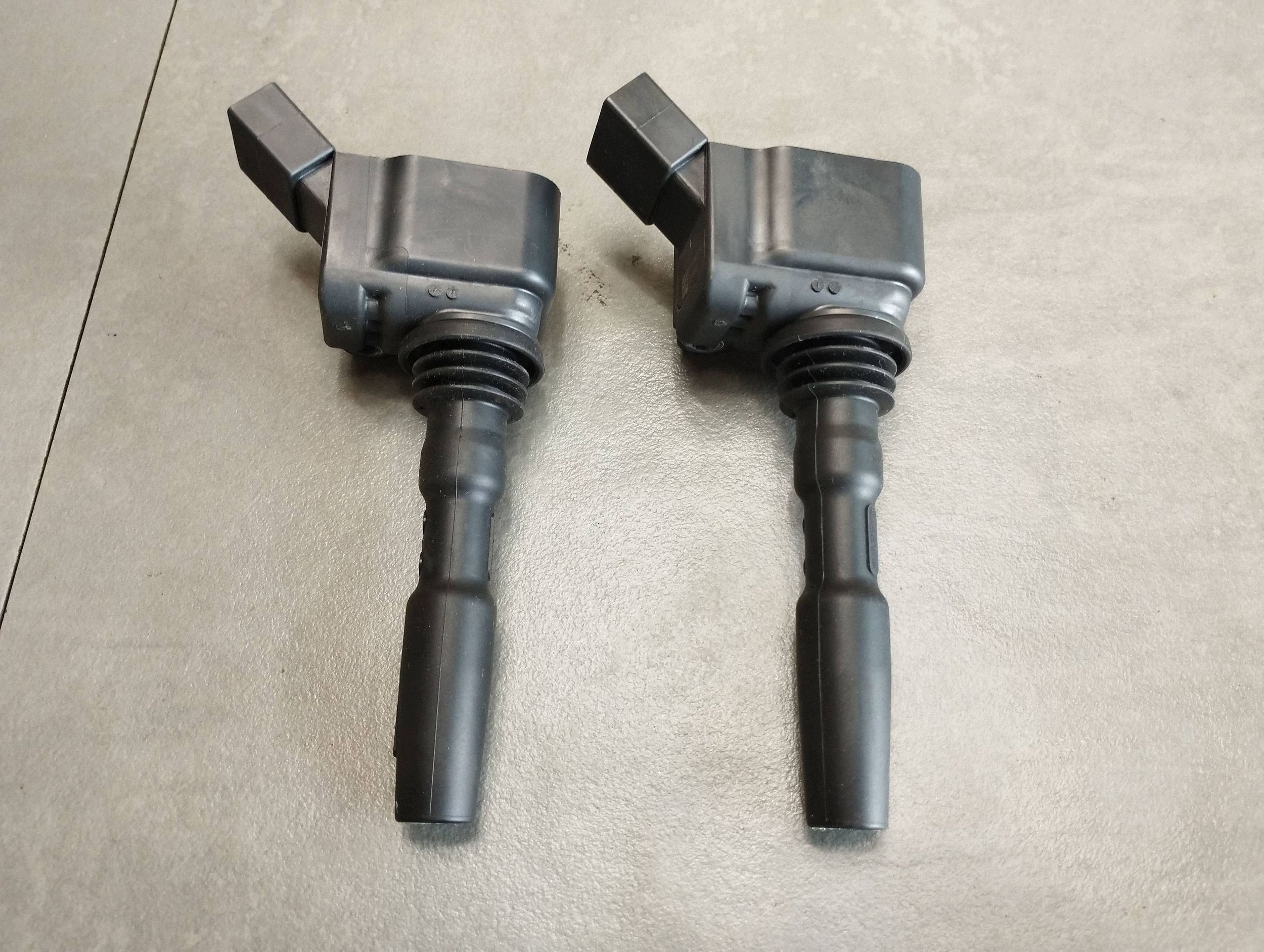 Volkswagen Golf VII 2X coil ignition 04E905110B