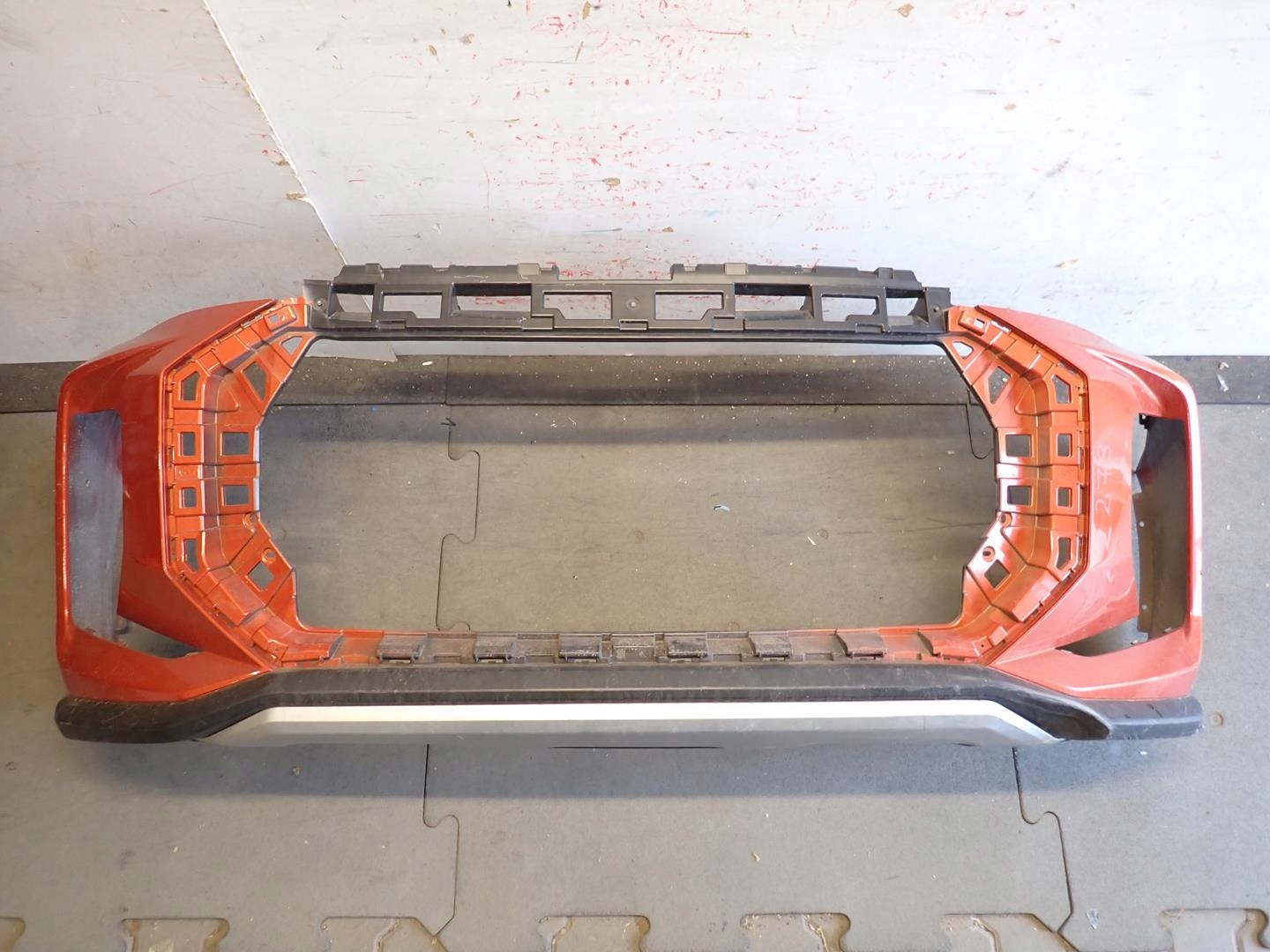 bumper front front MAXUS T90 2021- C00221123