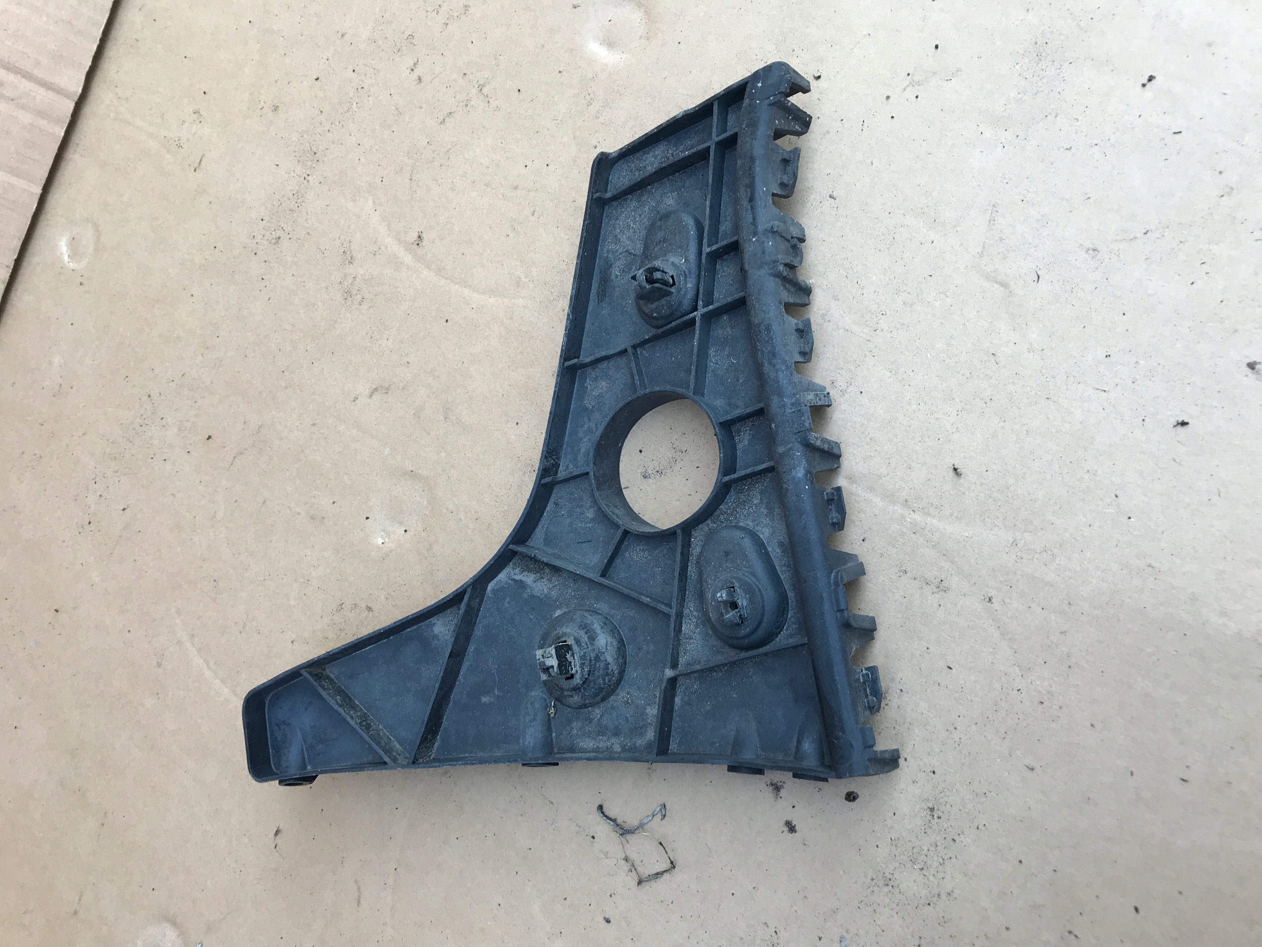 AUDI A7 S7 bumper bracket left rear part 4G8807453