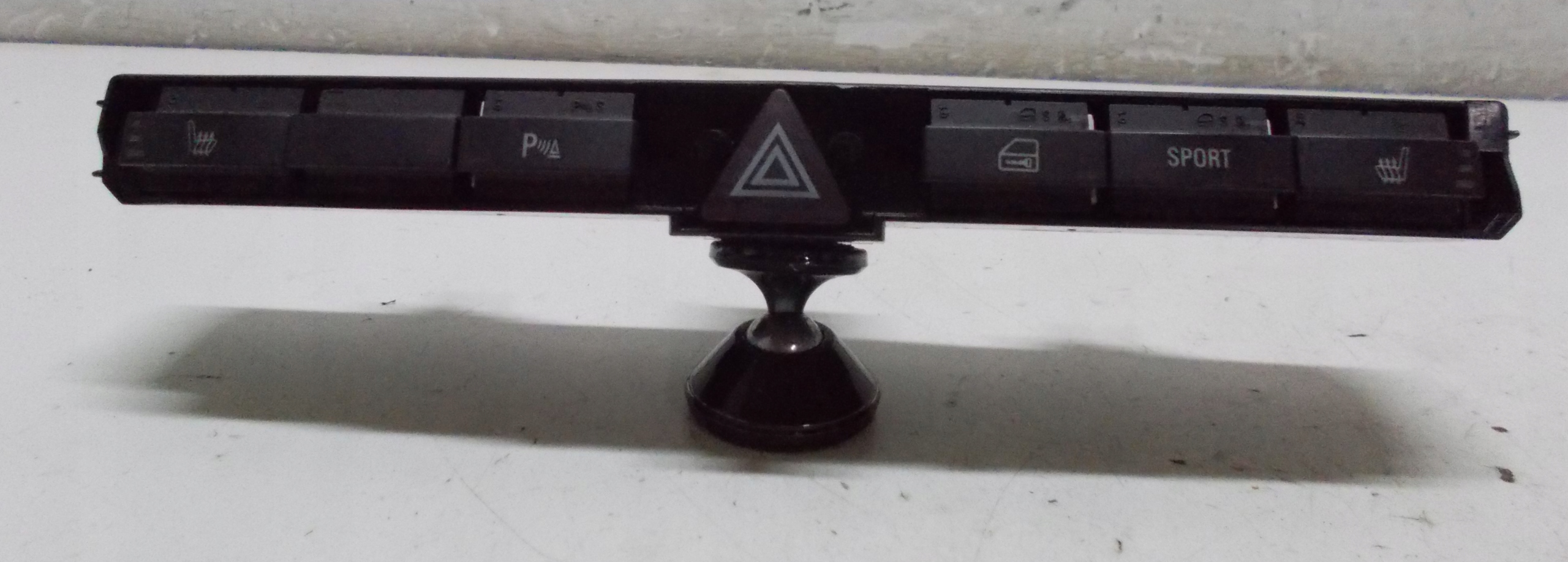 OPEL ASTRA H CABRIO 1.9 CDTI 06R PANEL switch of warning lights 13100112