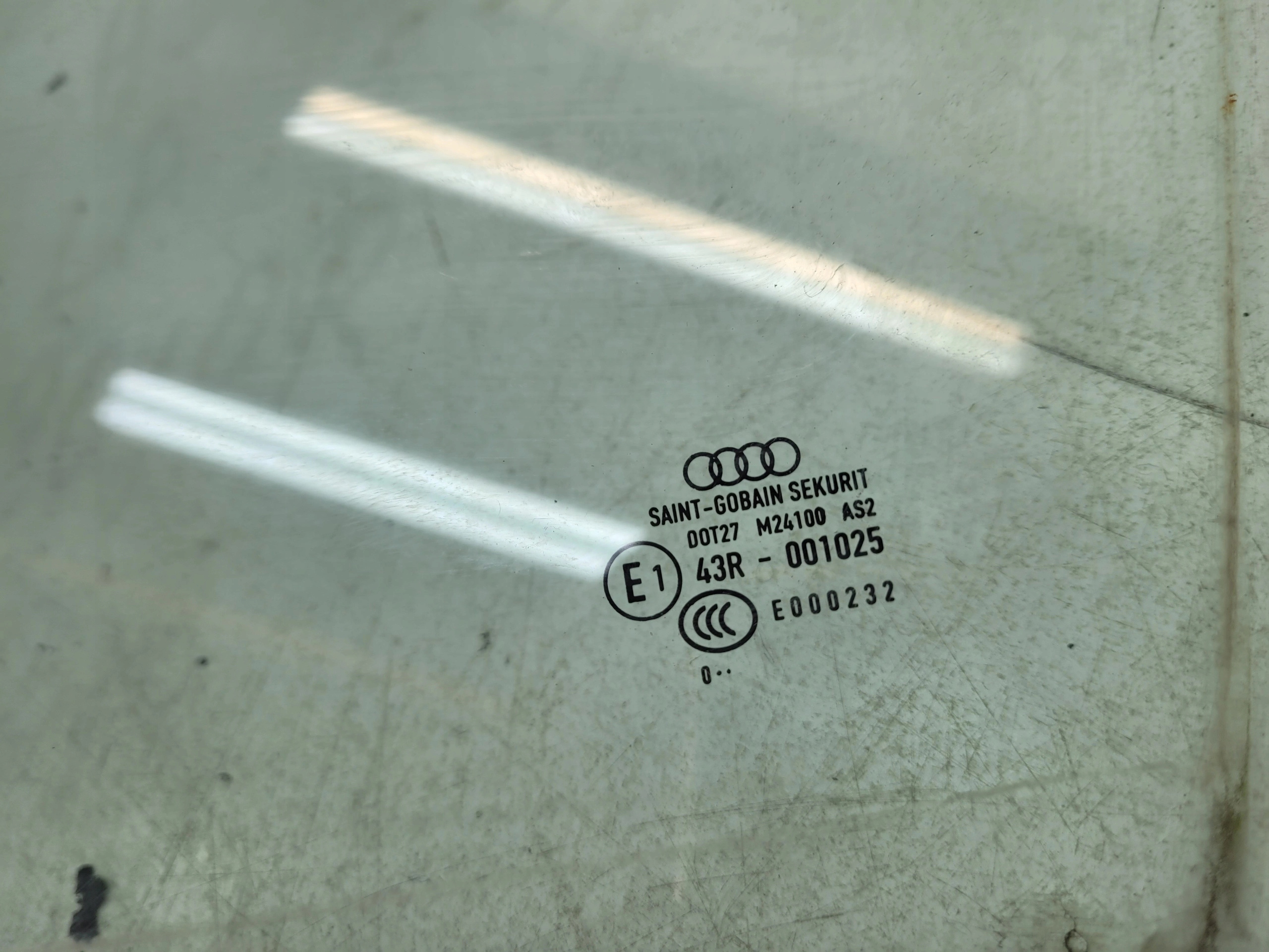 window side door left front AUDI A3 8P 5-door 2010R 8P4 SPORTBACK
