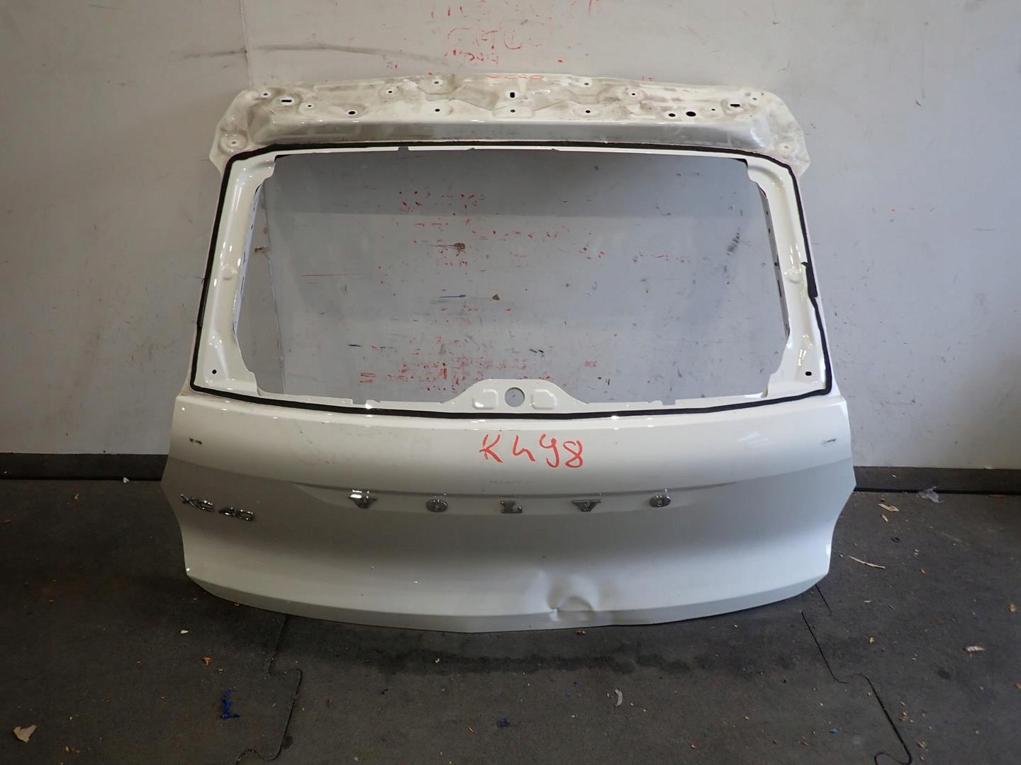 trunk door VOLVO XC40 2017