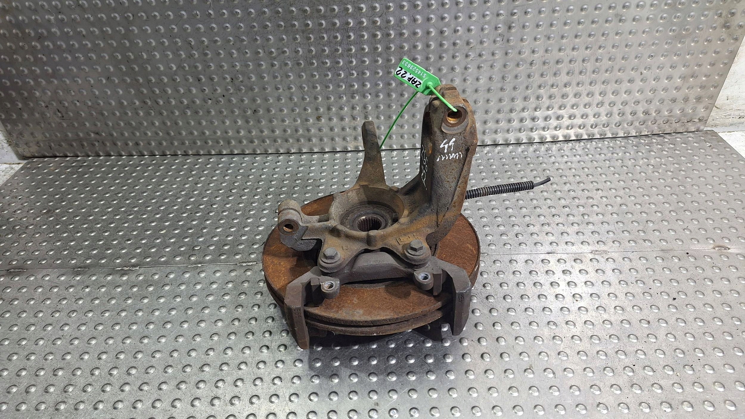 swing left front 2S61-3K171-BA FORD FIESTA FUSION MK6