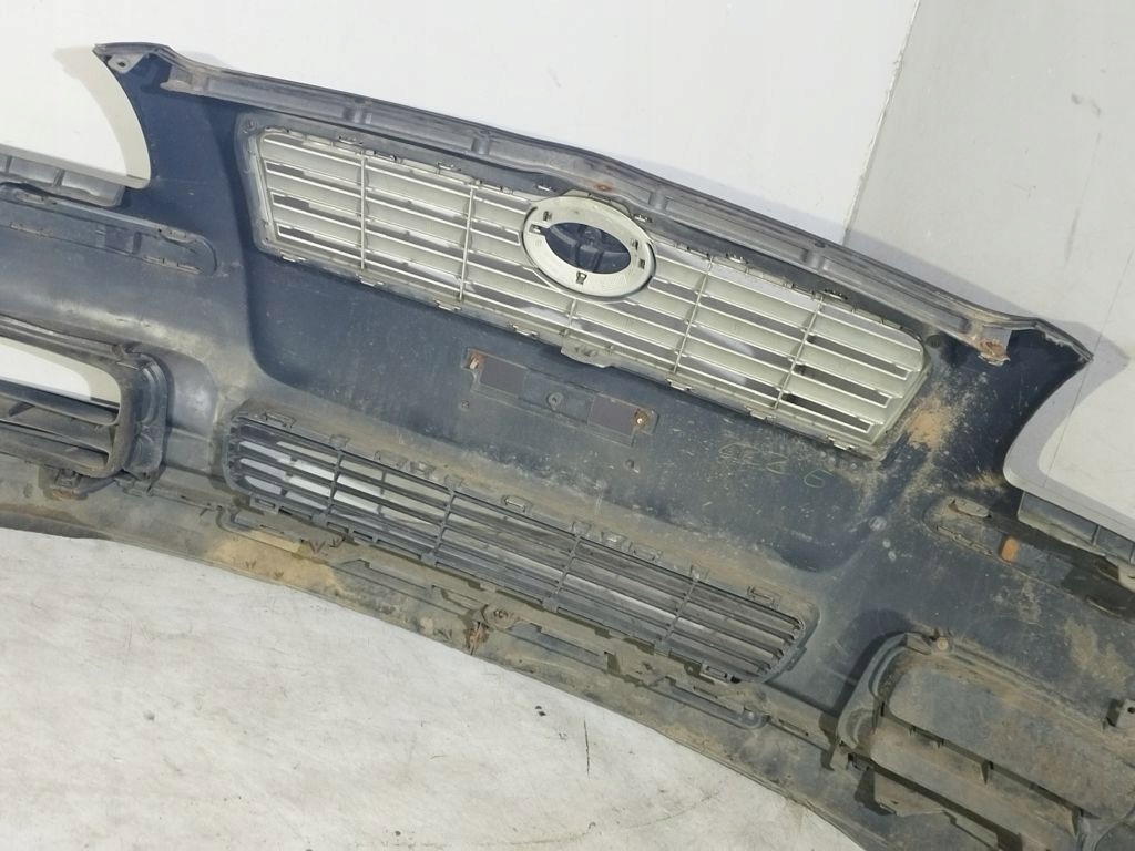 Toyota Avensis T25 II 2 bumper front front 1C0