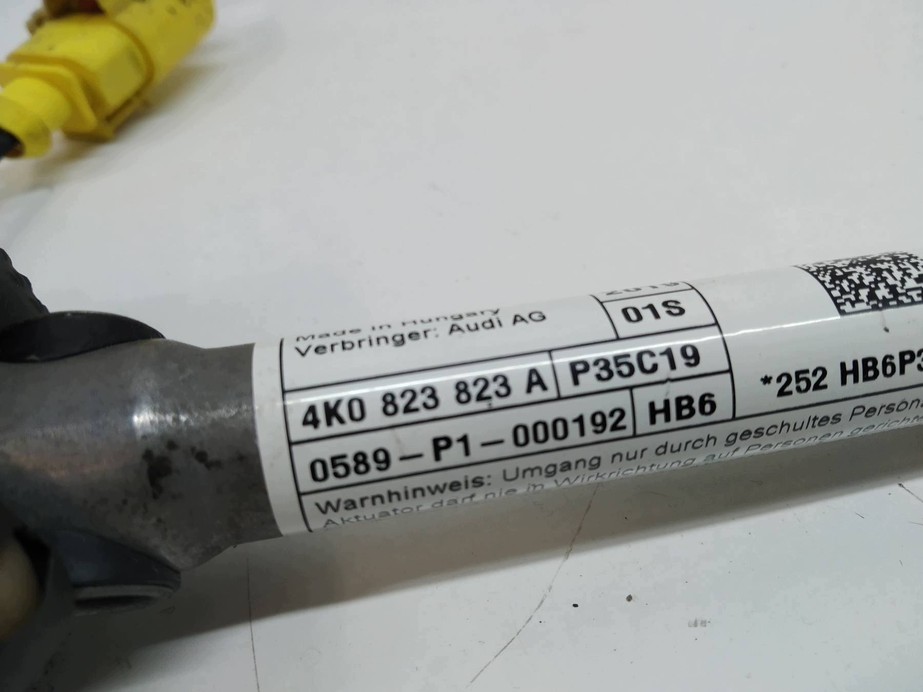 Module NABOJ PIROTECHNICZNY du capot 4K0823823A Audi A6 V (2018-) C8