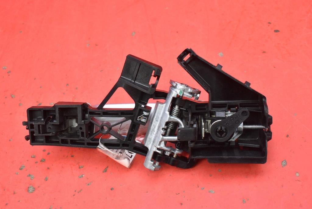 handle left front front SREBRNA AV11-R22465-AB FORD B-MAX 12-18