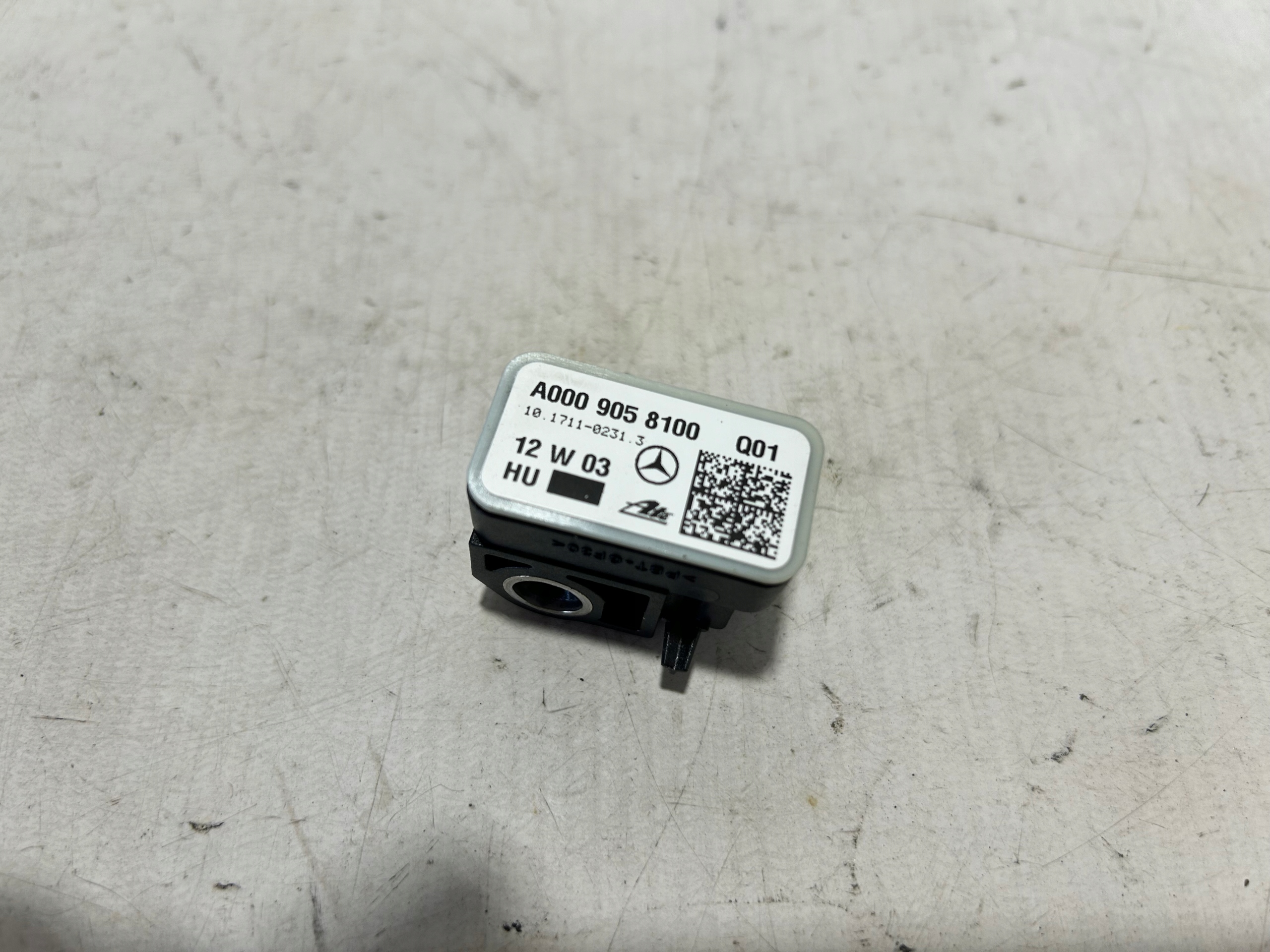 impact sensor MERCEDES ML W166 0009058100