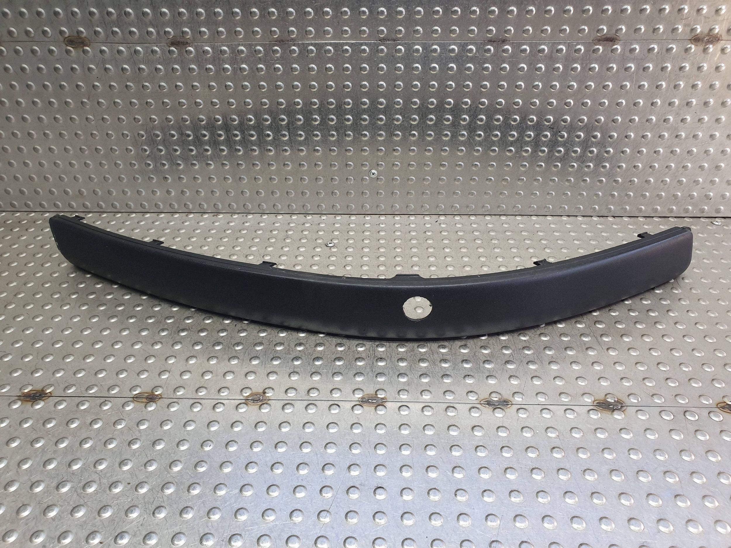 lišta nárazníku pravý předek 3B0807718 VW PASSAT B5 LIFT