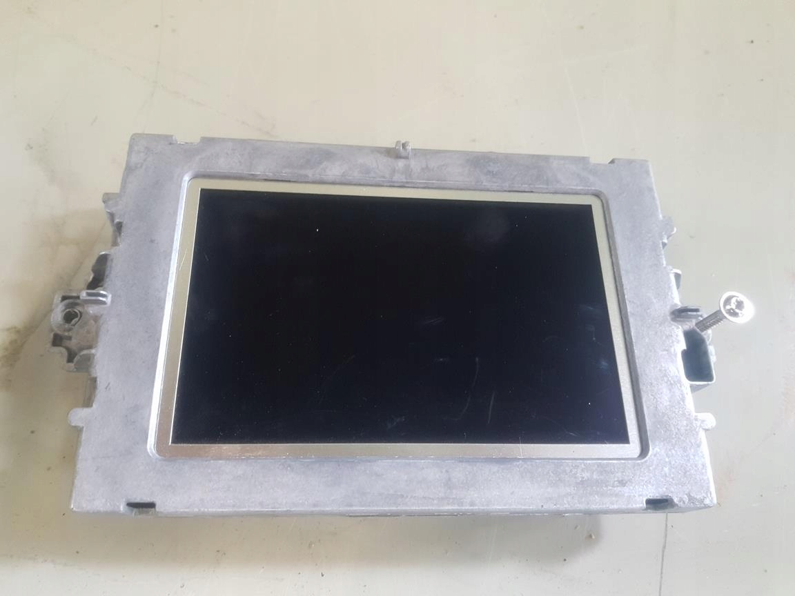 MERCEDES W204 LIFT WYSWIETLACZ EKRAN 2049005205