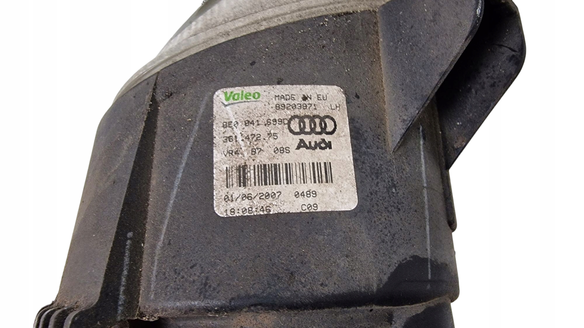 AUDI A4 B7 fog light left frame left 8E9941699D 8E0807681F ORG.