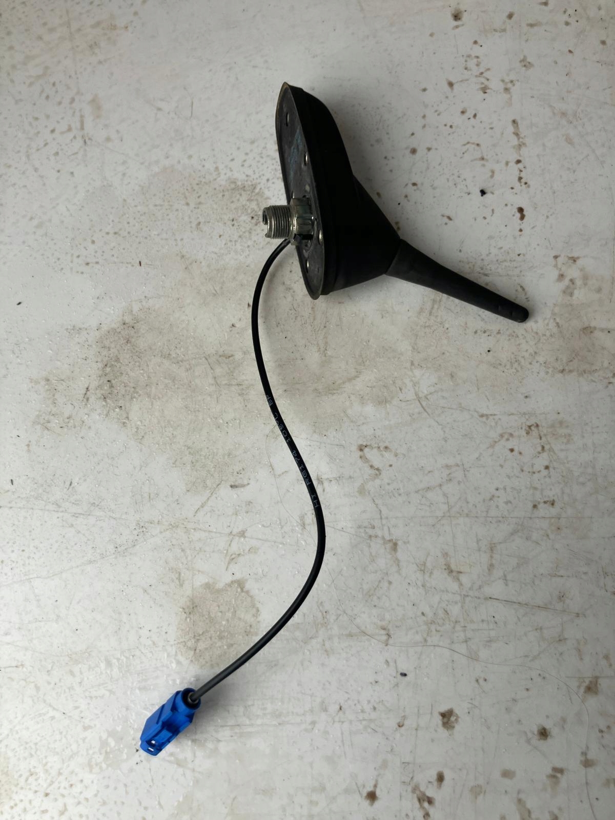 ANTENA dach PEUGEOT 308 T9 HB 9666561280