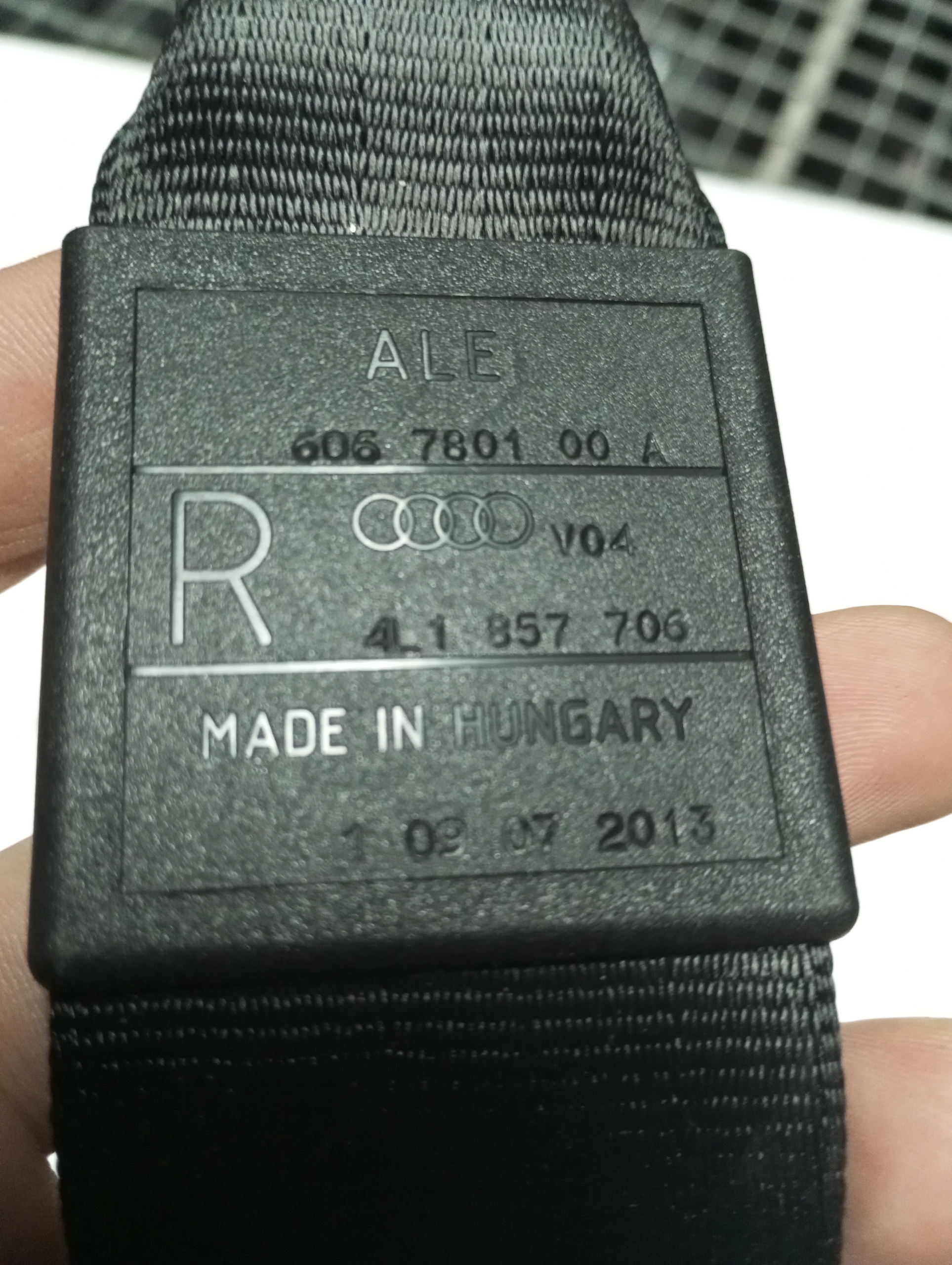 tension belt safety right front Audi Q7 4L0 4L1857706
