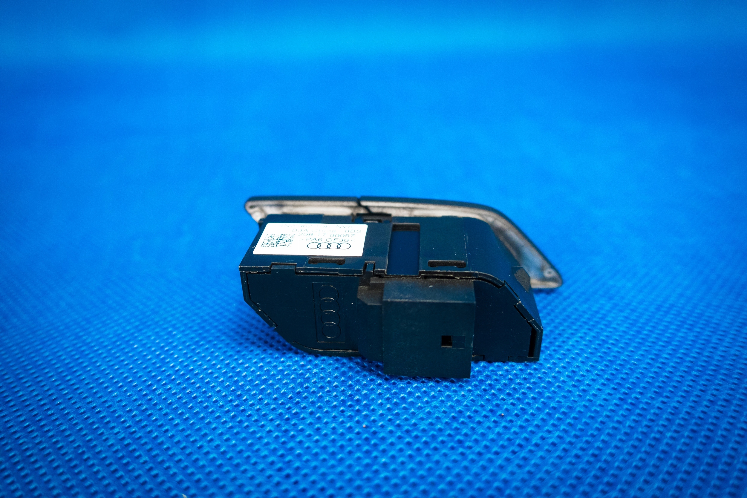 switch of a lock central Audi A8 4N 4N2962108