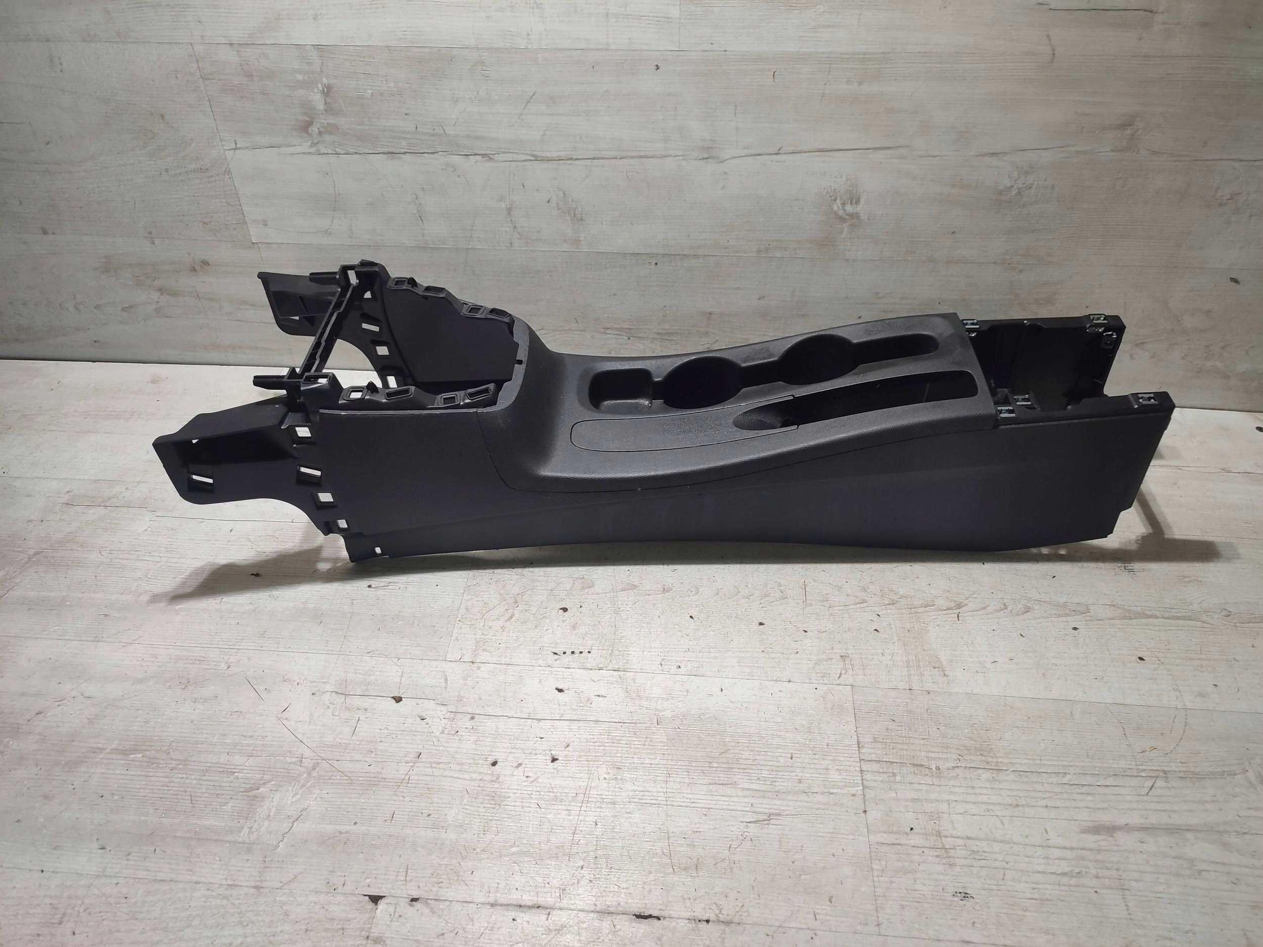 Opel Corsa F 2022 Tunel mitte