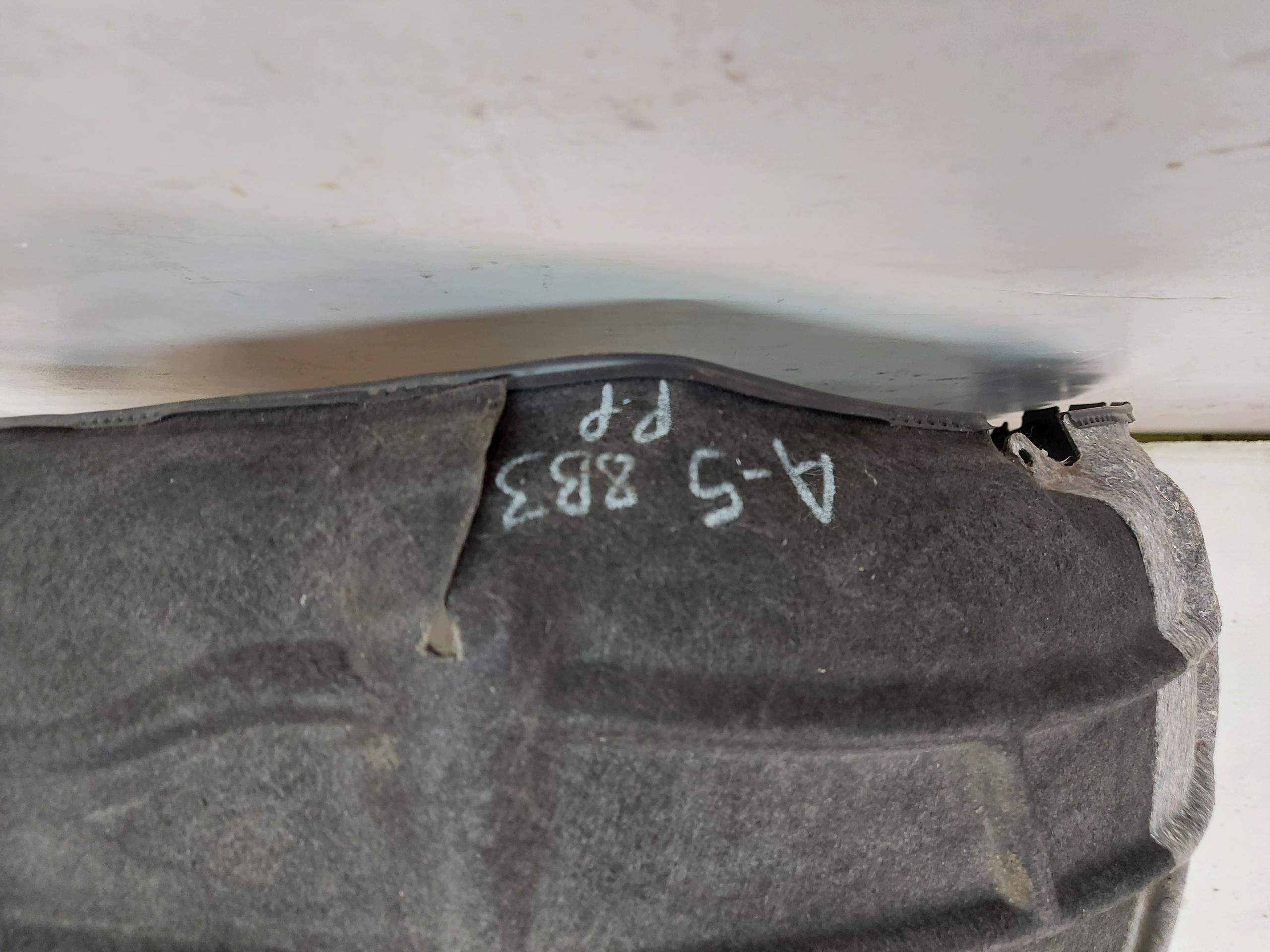 AUDI A5 8B3 B10 AVANT mudguard front right 8B3821172C