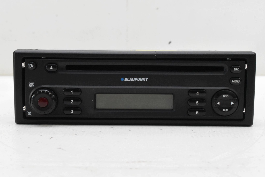 RADIO Radio CD 8200902035 DACIA SANDERO 1 e 08-12