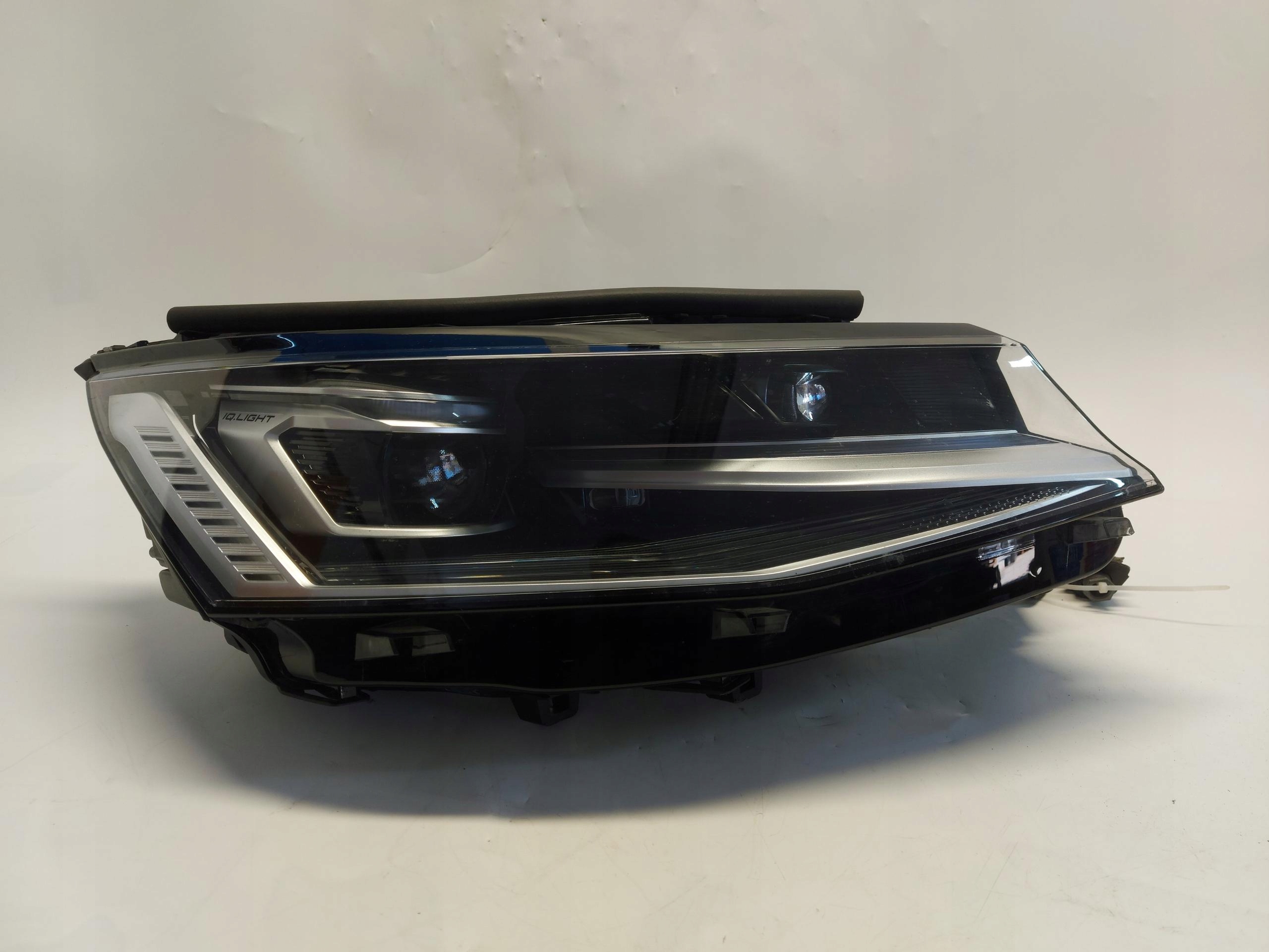 VW Multivan 7T0 T7 feu droit avant avant endommagé ! 7t2941082c