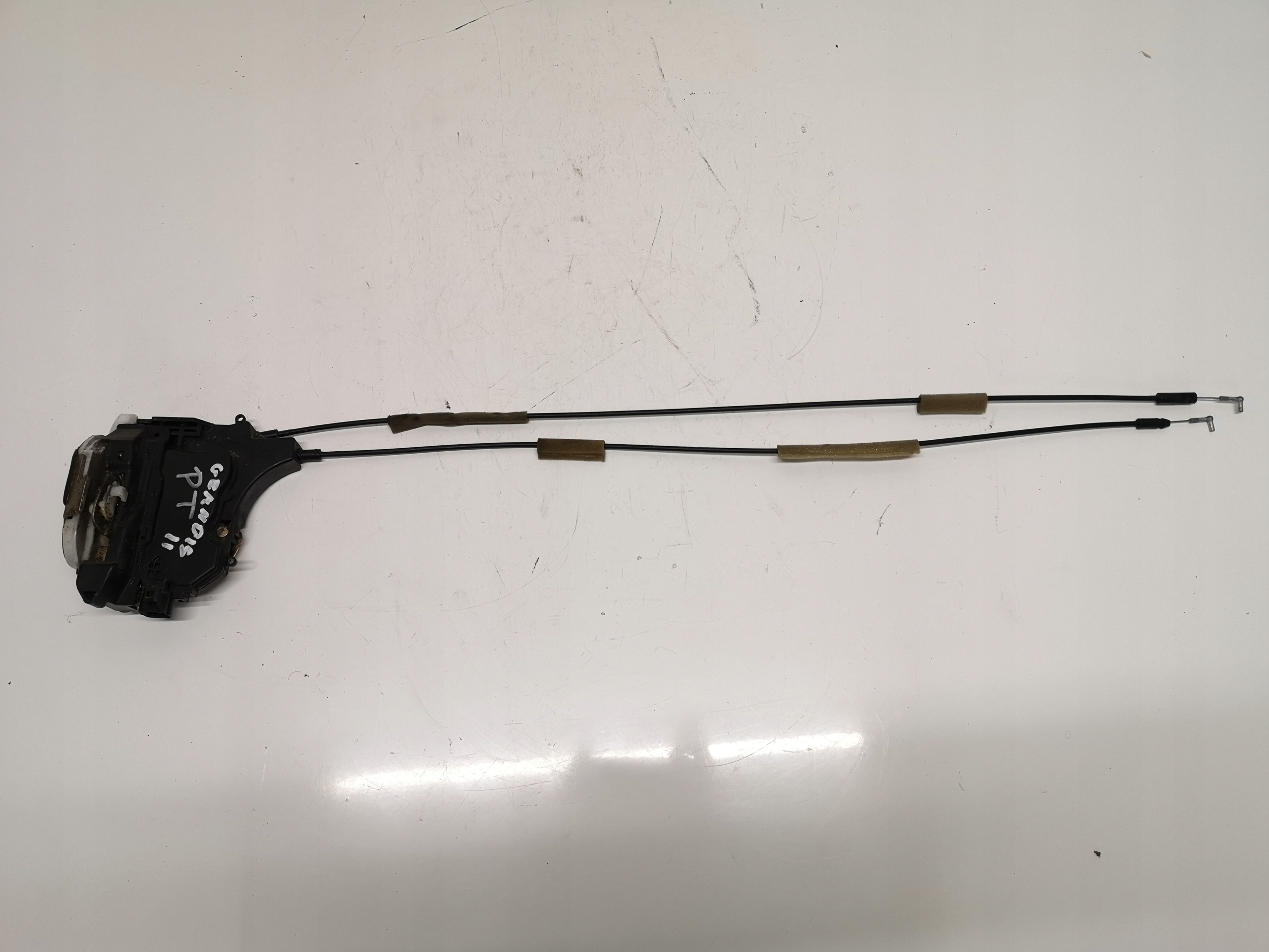 GRANDIS 03-11 ZAMEK Z DRZWI PRAWY TYŁ 2 PINY