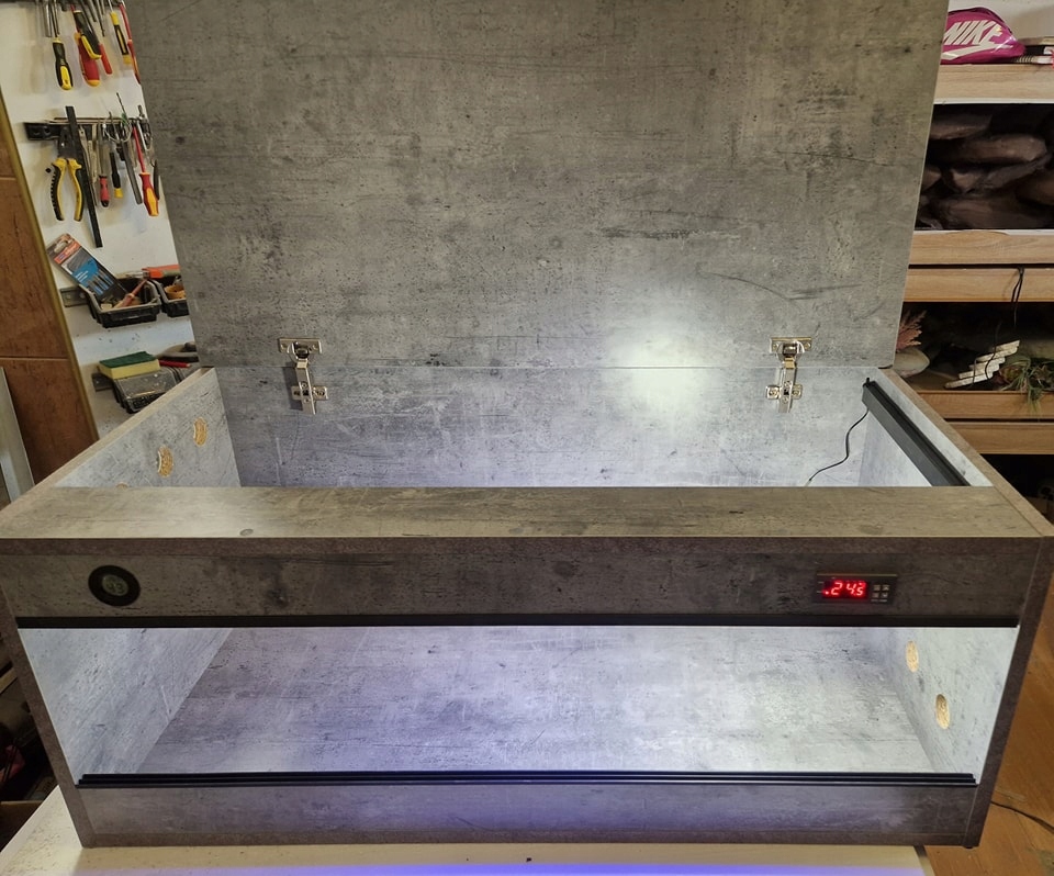 Terárium Nábytková Deska 100x40x40 Otevírací Klapka