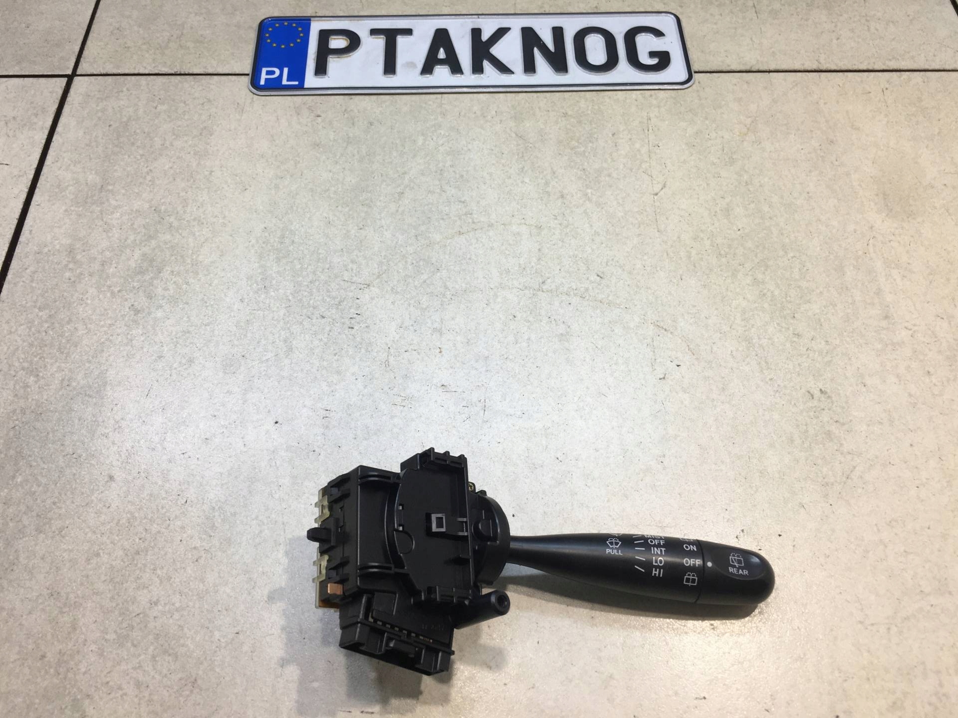 wiper control TOYOTA YARIS and 173647