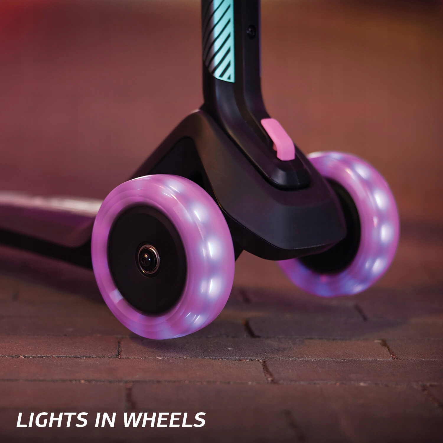 HULAJNOGA NEXO GRA MAGNES ŚWIECĄCE KOŁA 2+ BERG Liczba kół 3