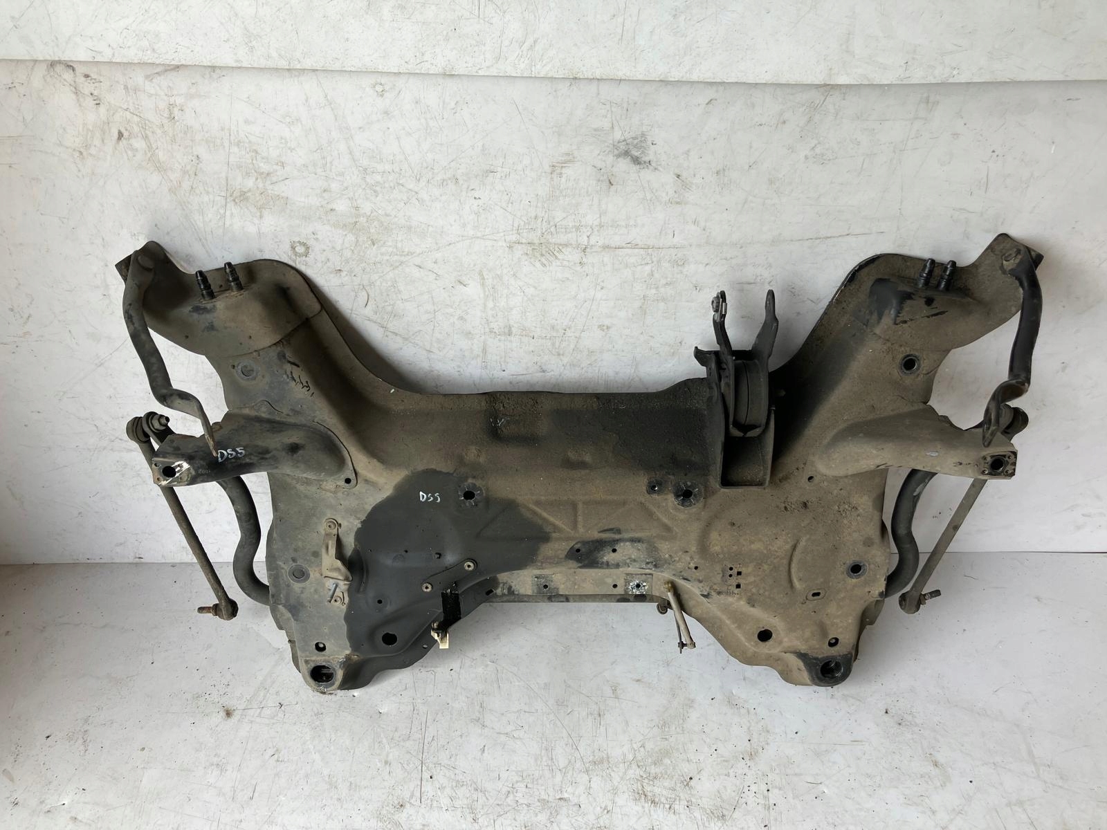 axle beam subframe of the engine DS5