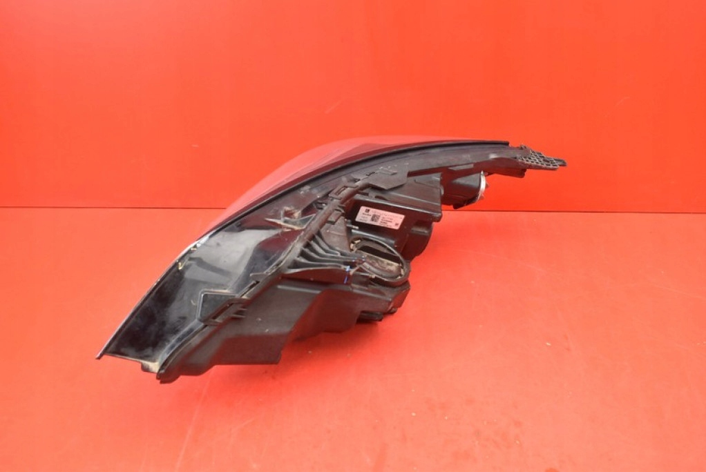REFLEKTOR right light front lens EU 39111144 OPEL ASTRA 5 V K 15-20