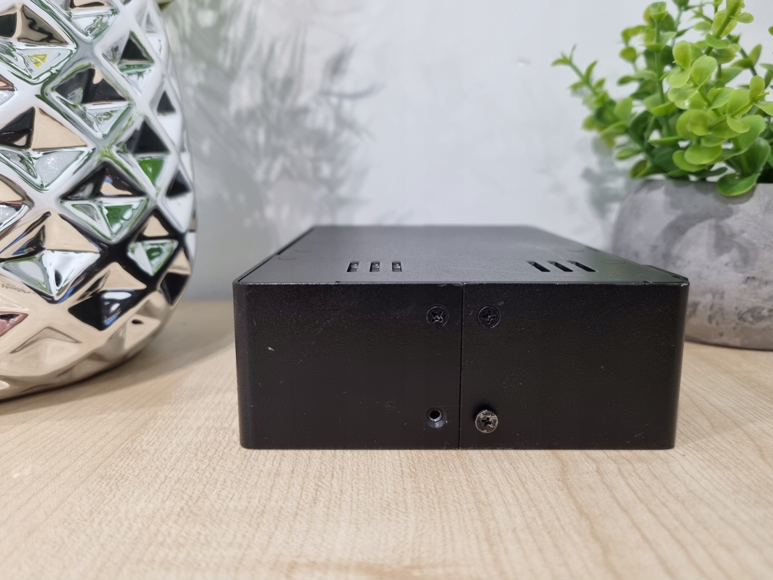 ENERGOOSZCZĘDNY MINI PC i5-5GEN 8GB 120SSD WIN11 Producent karty graficznej Intel