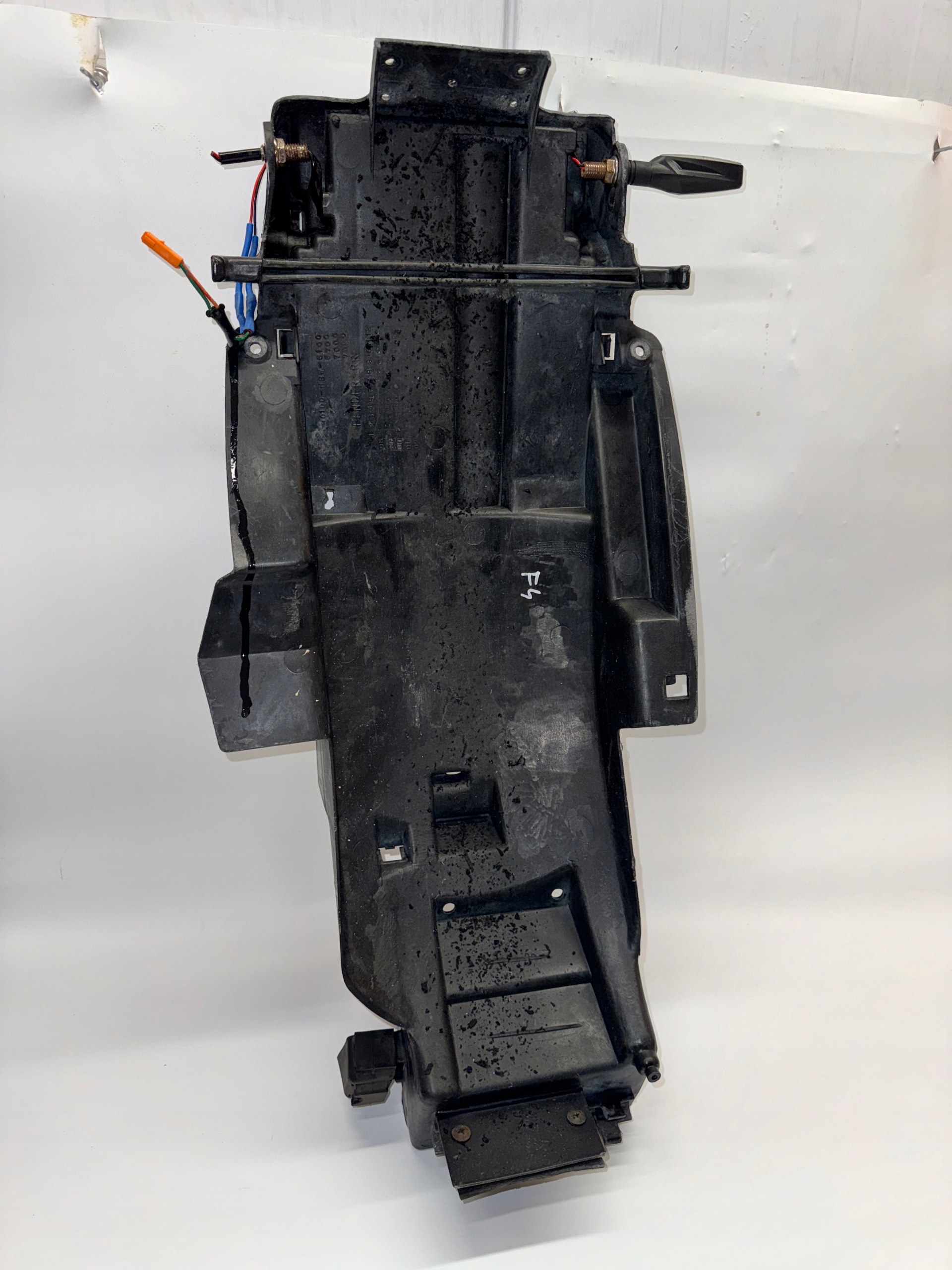 HONDA CBR 600 F4 PC35 99-00 NADKOLE WYPEŁNIENIE za z