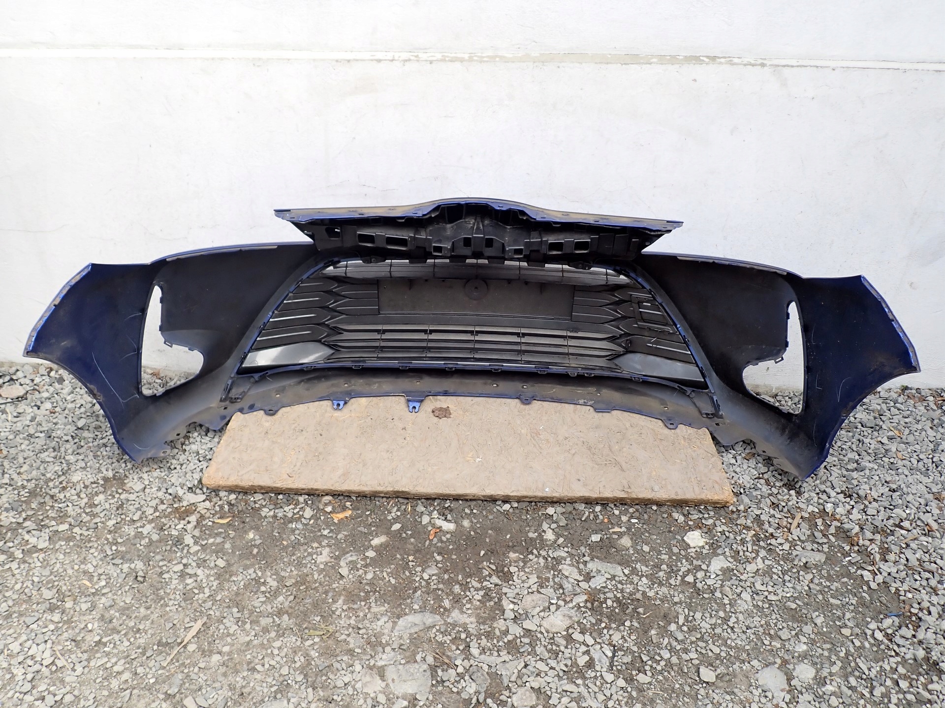 bumper front front TOYOTA YARIS 3 III LIFT 2017-2020R