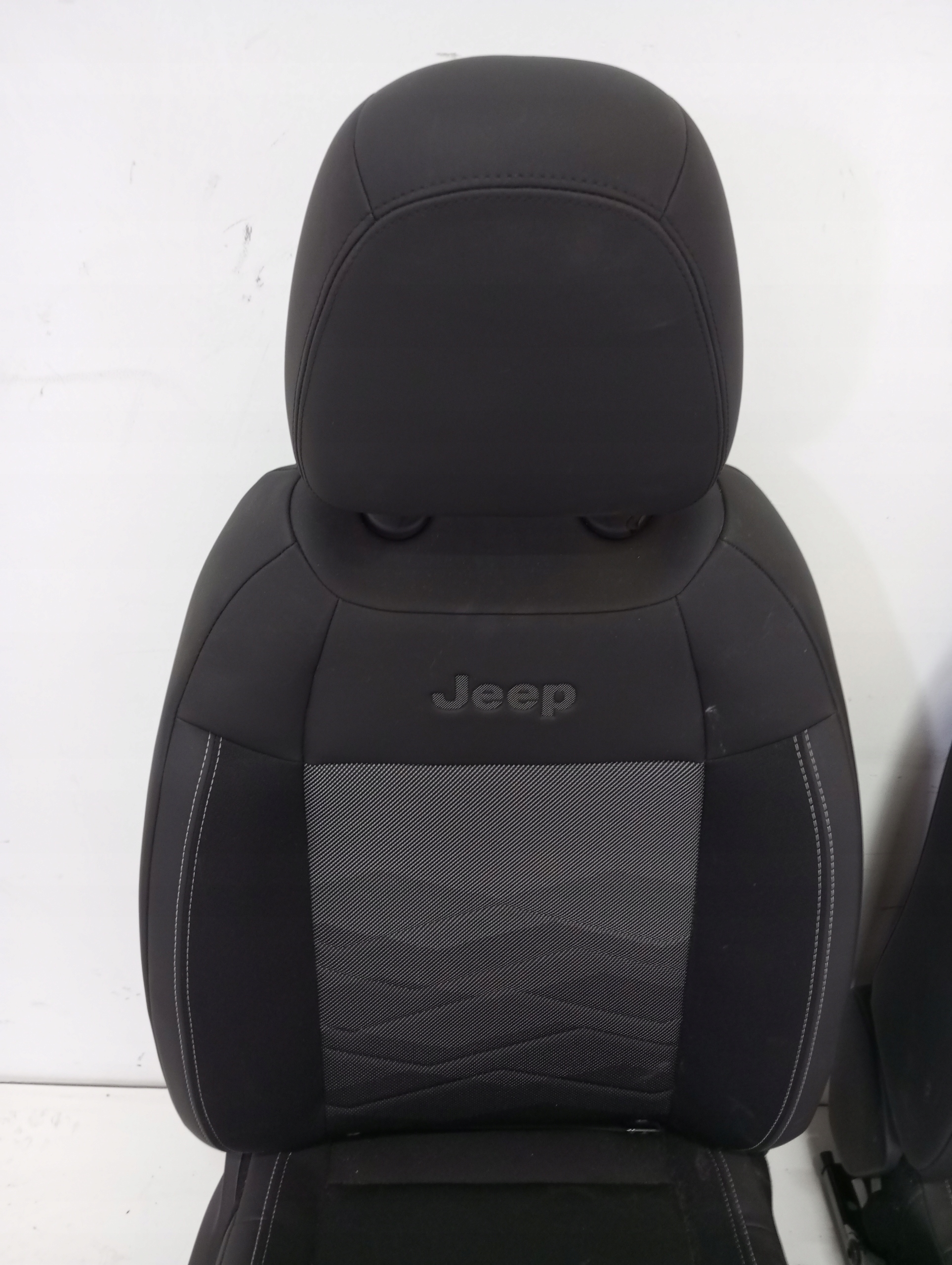 upholstery seat front front PASAZER JEEP AVENGER