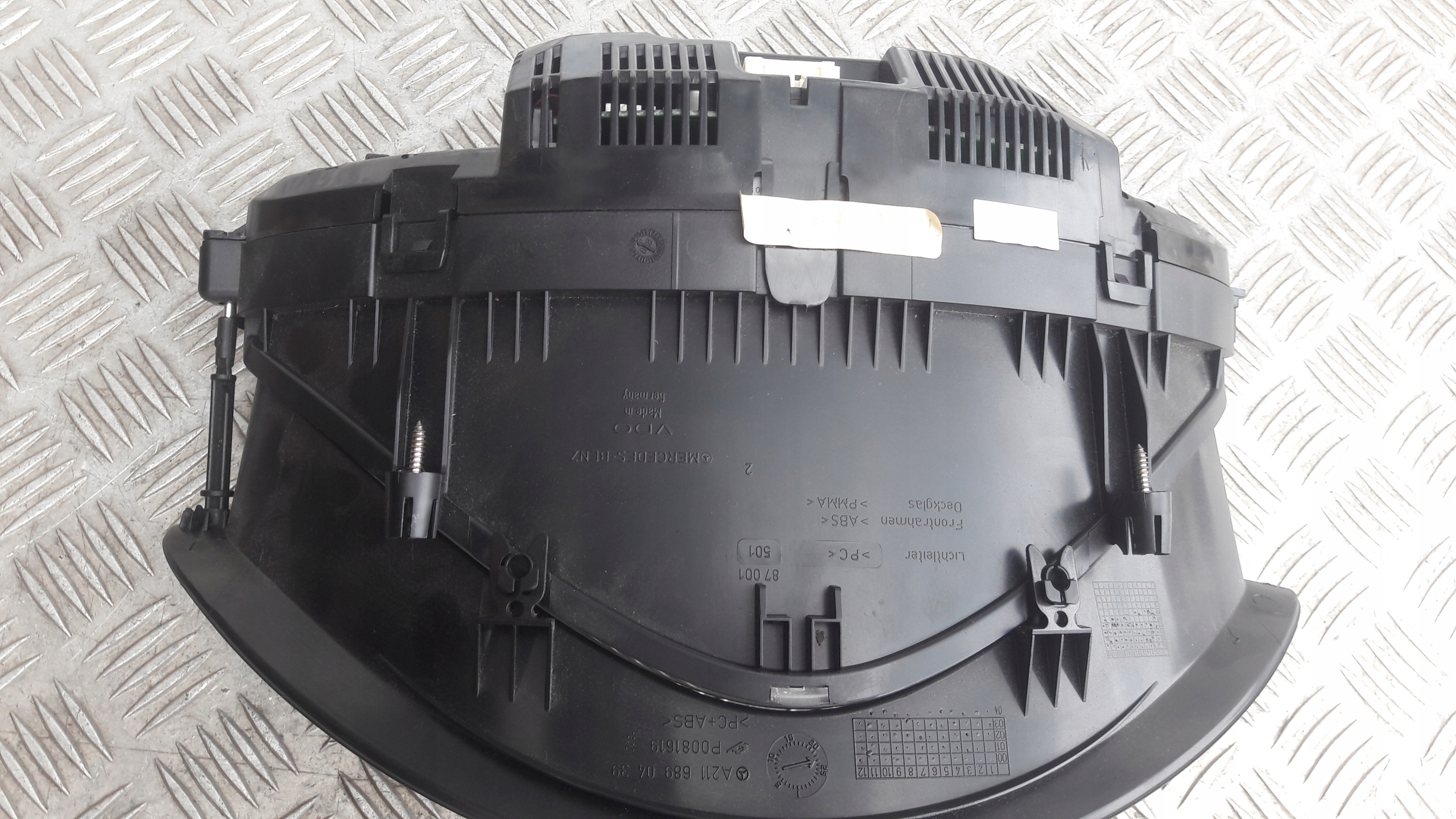 MERCEDES W211 2.2 CDI dials clock a2114404311
