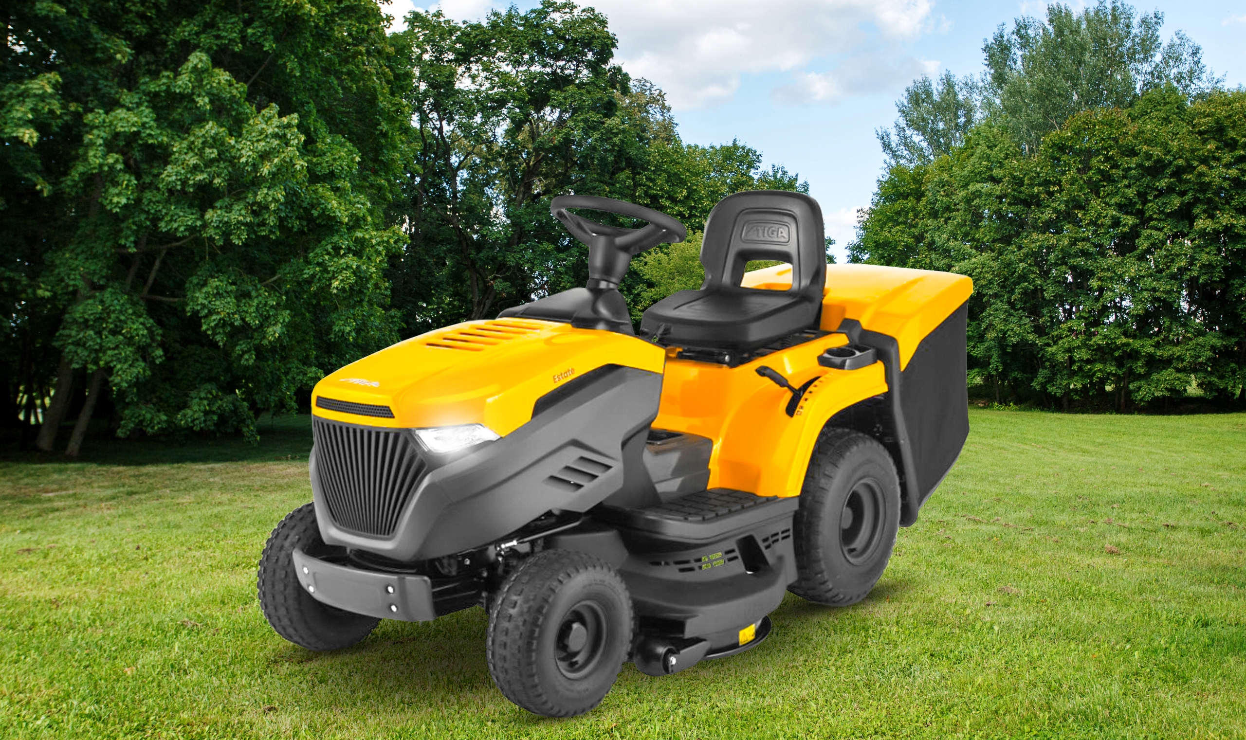 TRAKTOR OGRODOWY STIGA 2 CYLINDRY DUŻY KOSZ 240L 18KM GRATIS +PRZYCZEPKA XL Kod producenta Traktor ogrodowy Estate 598 W II+ PRZYCZEPKA