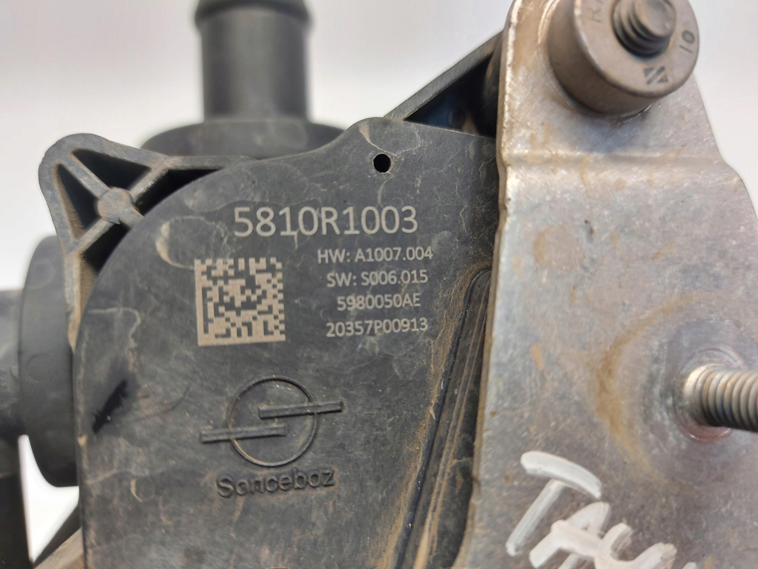 Porsche Taycan 4S 9J1 2021r Sensor heizgebläse Pumpe 9J1906459A