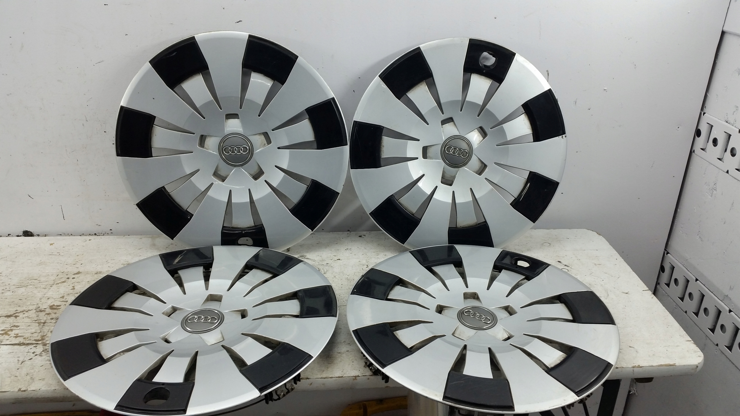 AUDI A3 8V колпаки крышки 16 