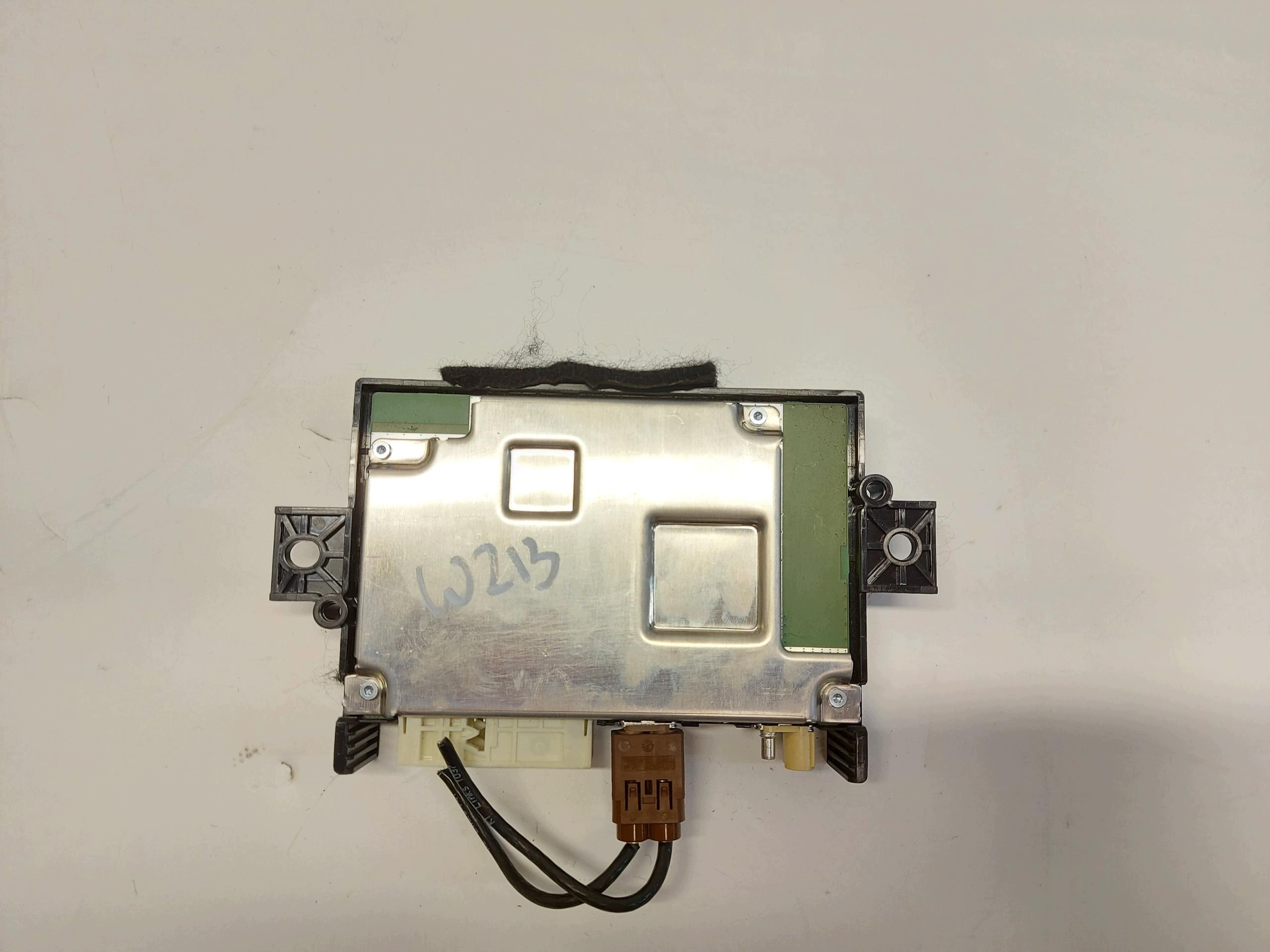 MERCEDES W213 E300de Kombi module Emergency A2389007704