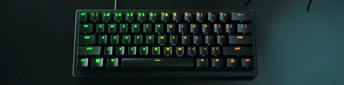 RAZER Klawiatura Gamingowa Przewodowa Huntsman V3 Pro Mini, układ US — 6