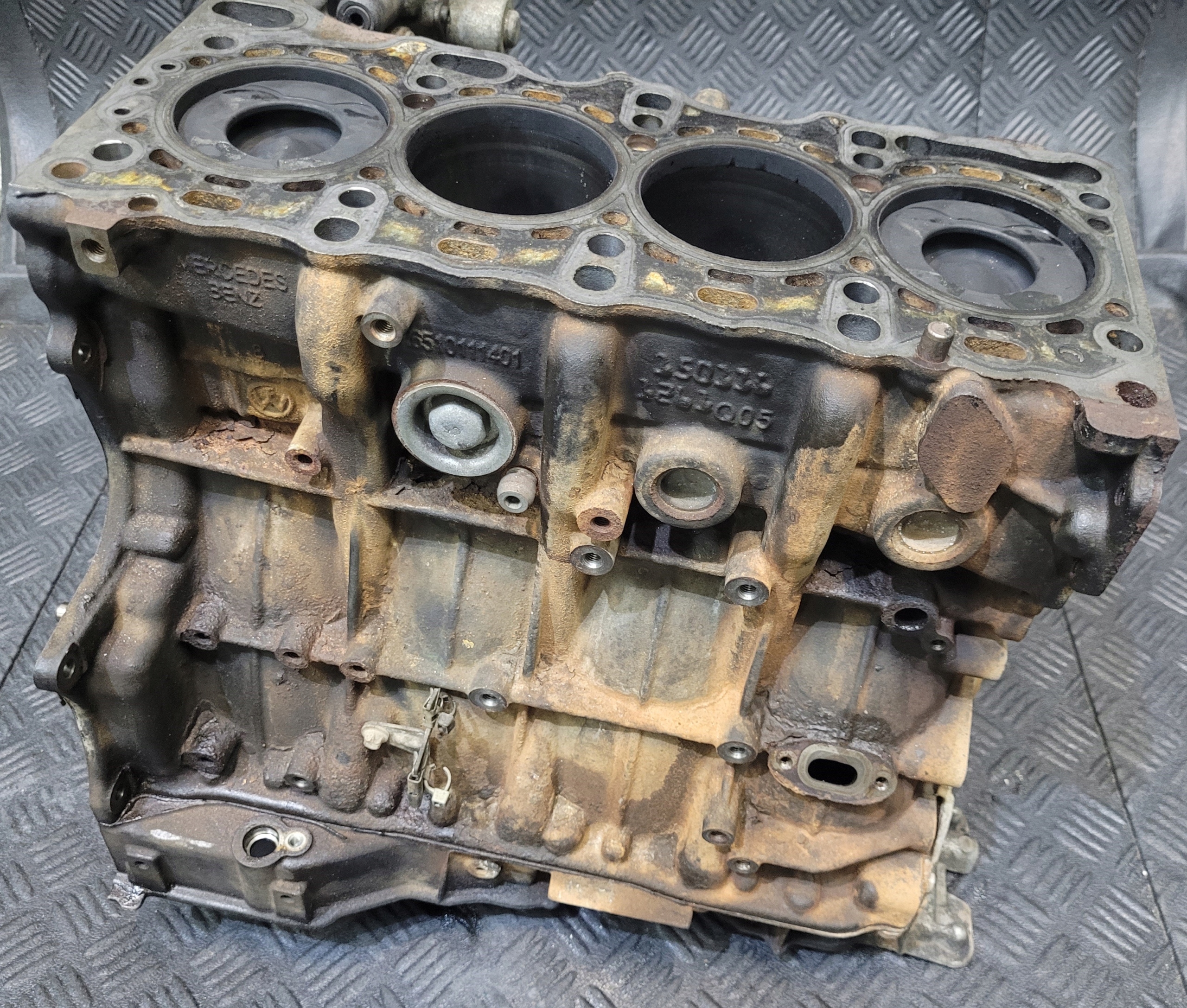 engine 651900 DOL of the engine pistons BLOK crank MERCEDES E W212 2.2 D CDI