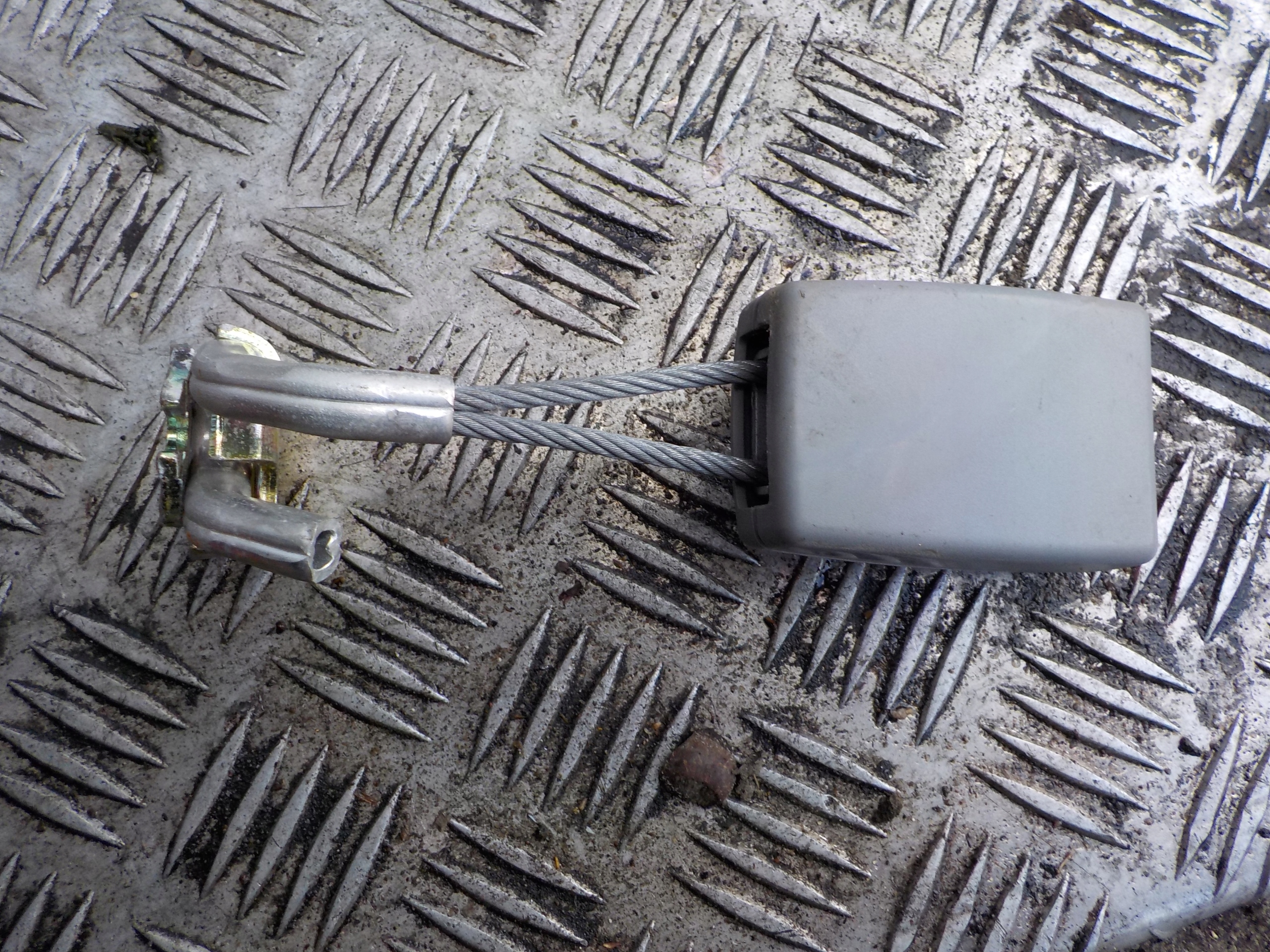 VW PHAETON Fixation arbre ceintures sécurité Arrière 3D0857740E