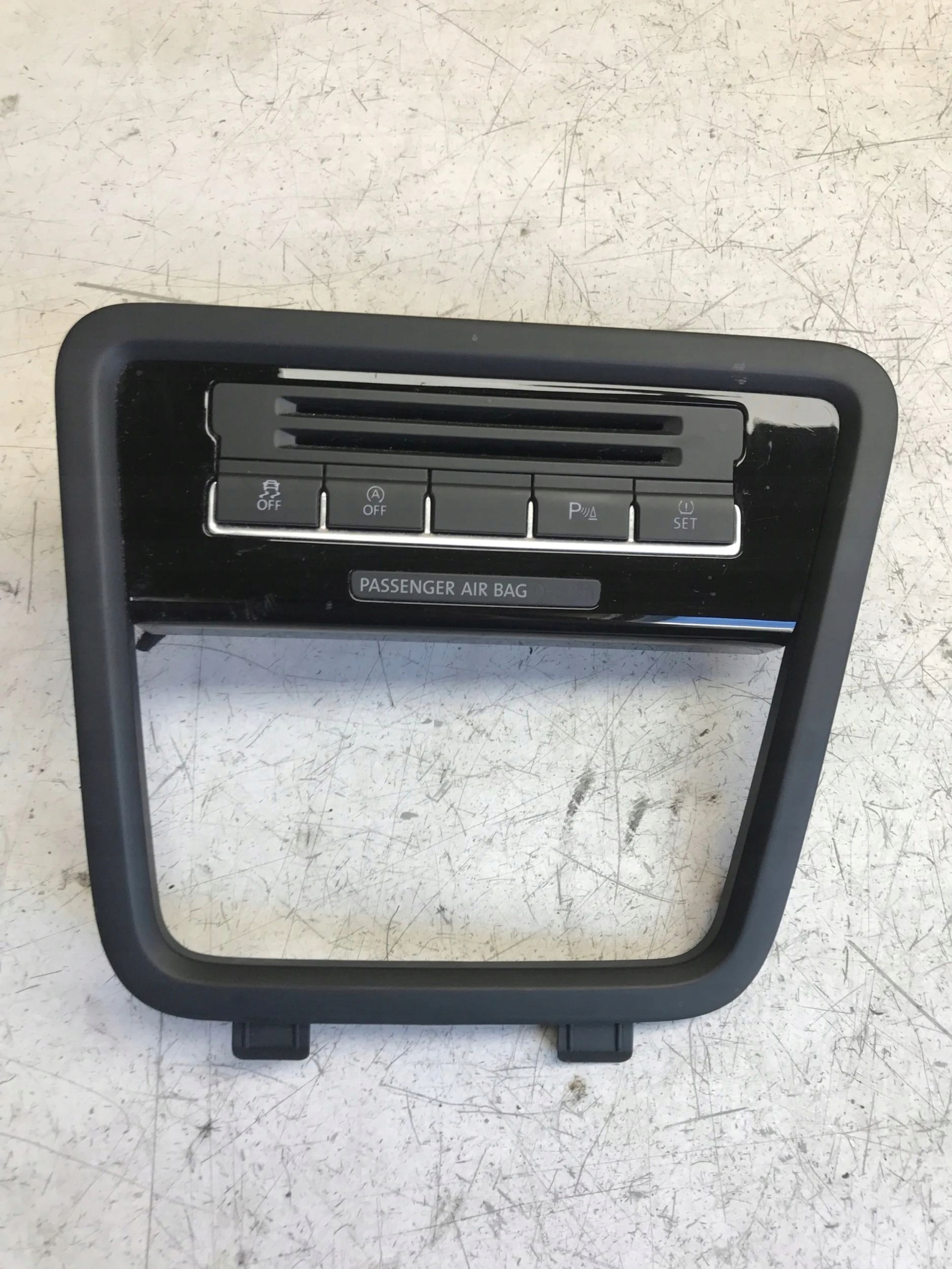 Châssis TUNELU Commandes VW SHARAN 7N1863440