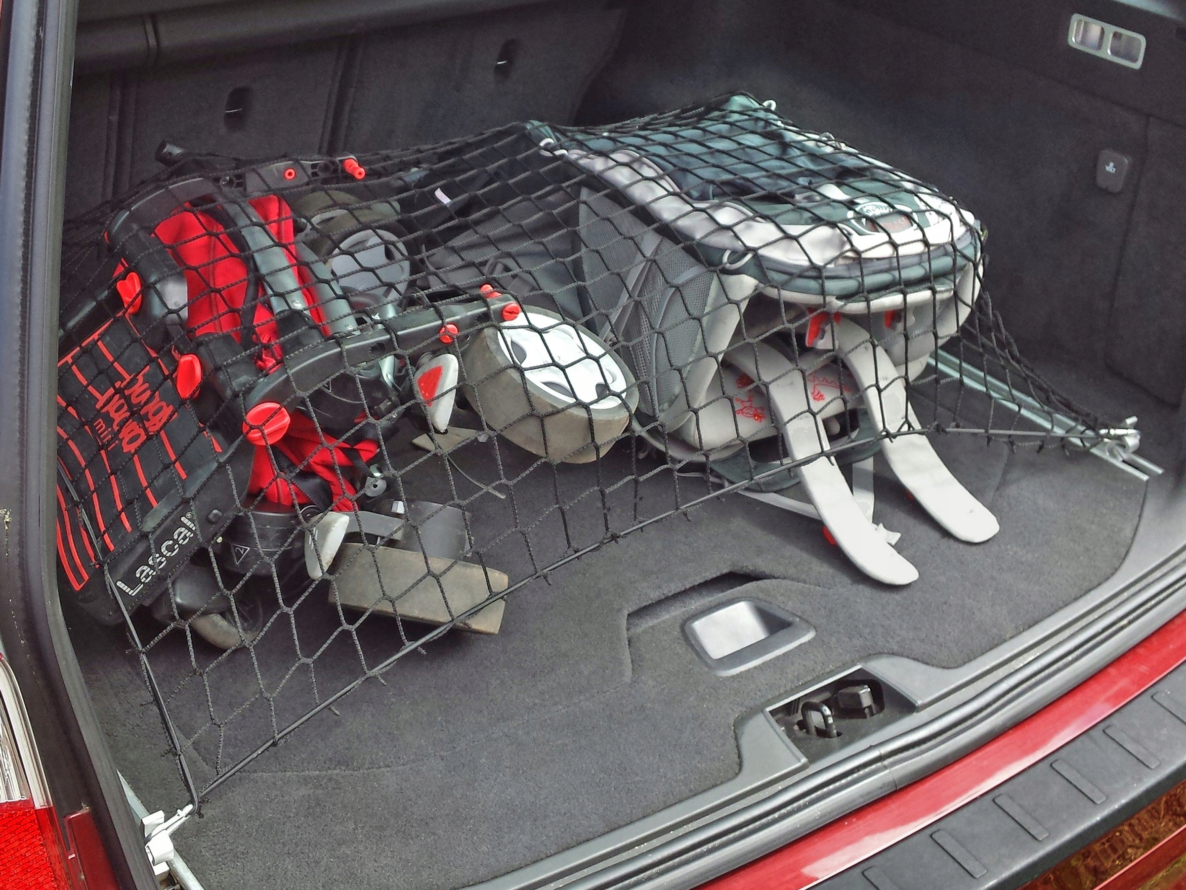 SIATKA DO BAGAŻNIKA do AUDI A4 B6 SEDAN 2000-2006 Rodzaj siatki