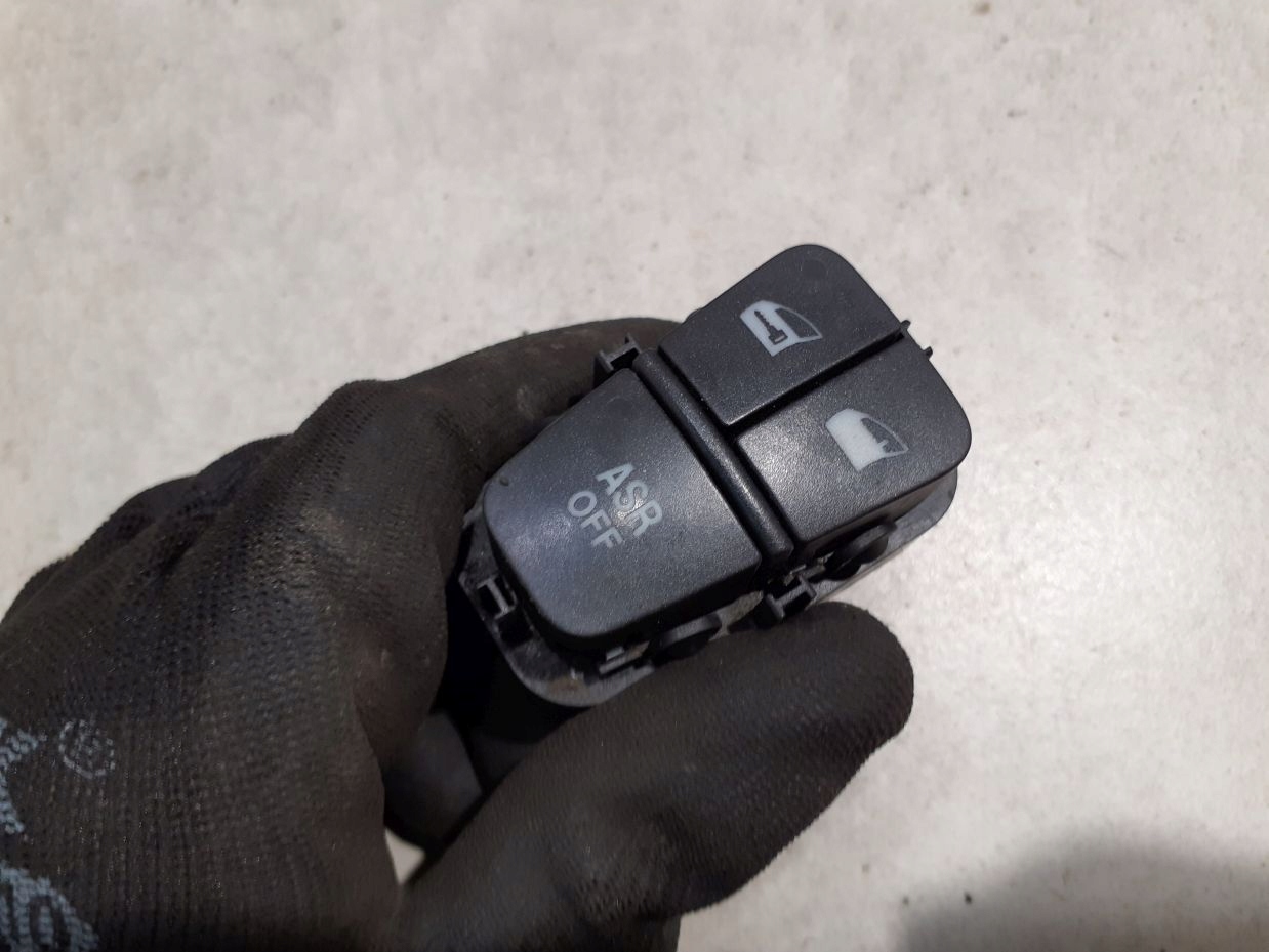 button of a lock central FIAT CROMA II 1.9 MULTIJET 16V