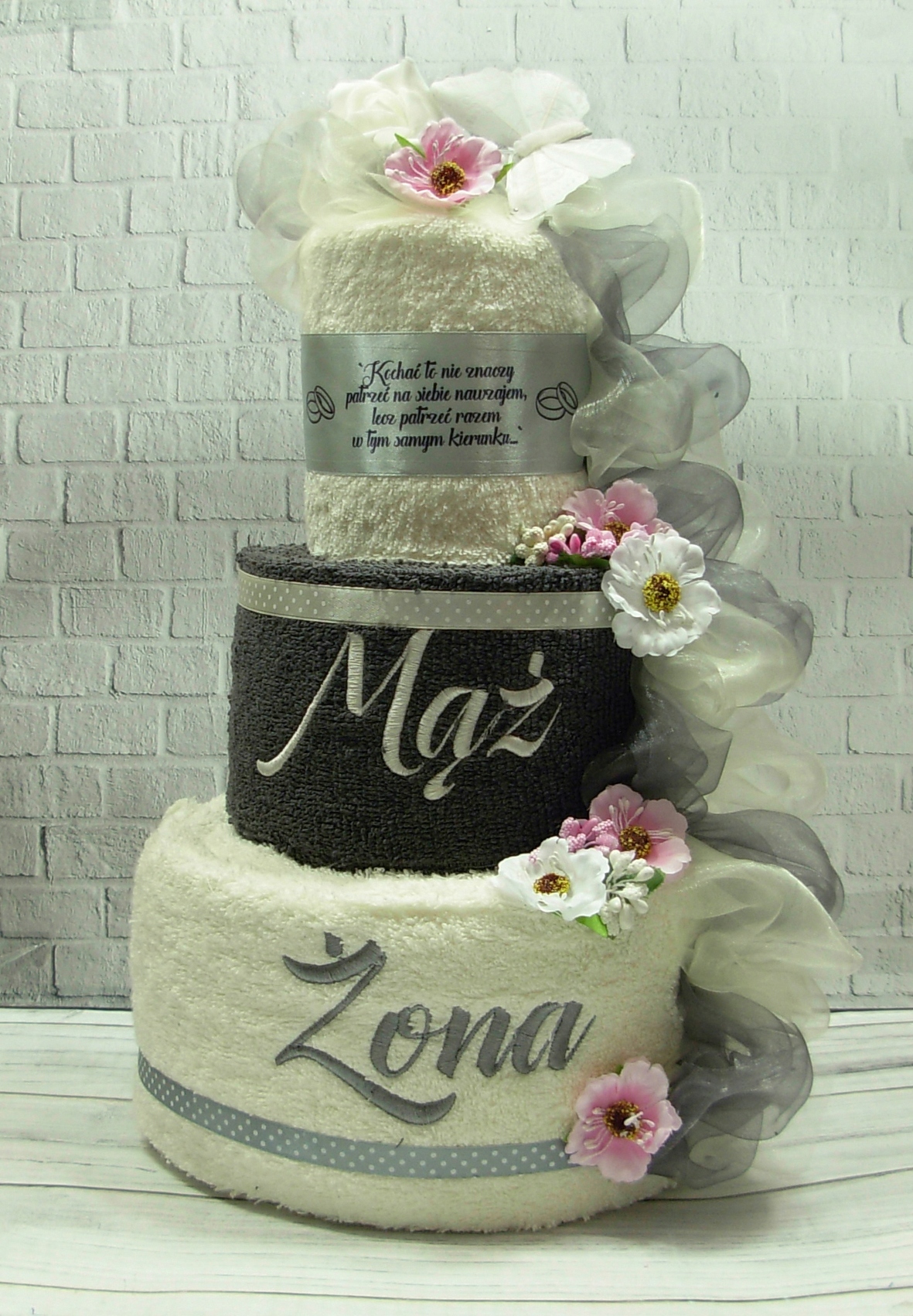 Tort z ręczników PREZENT na Rocznicę Ślub Żona Mąż Kod producenta brak