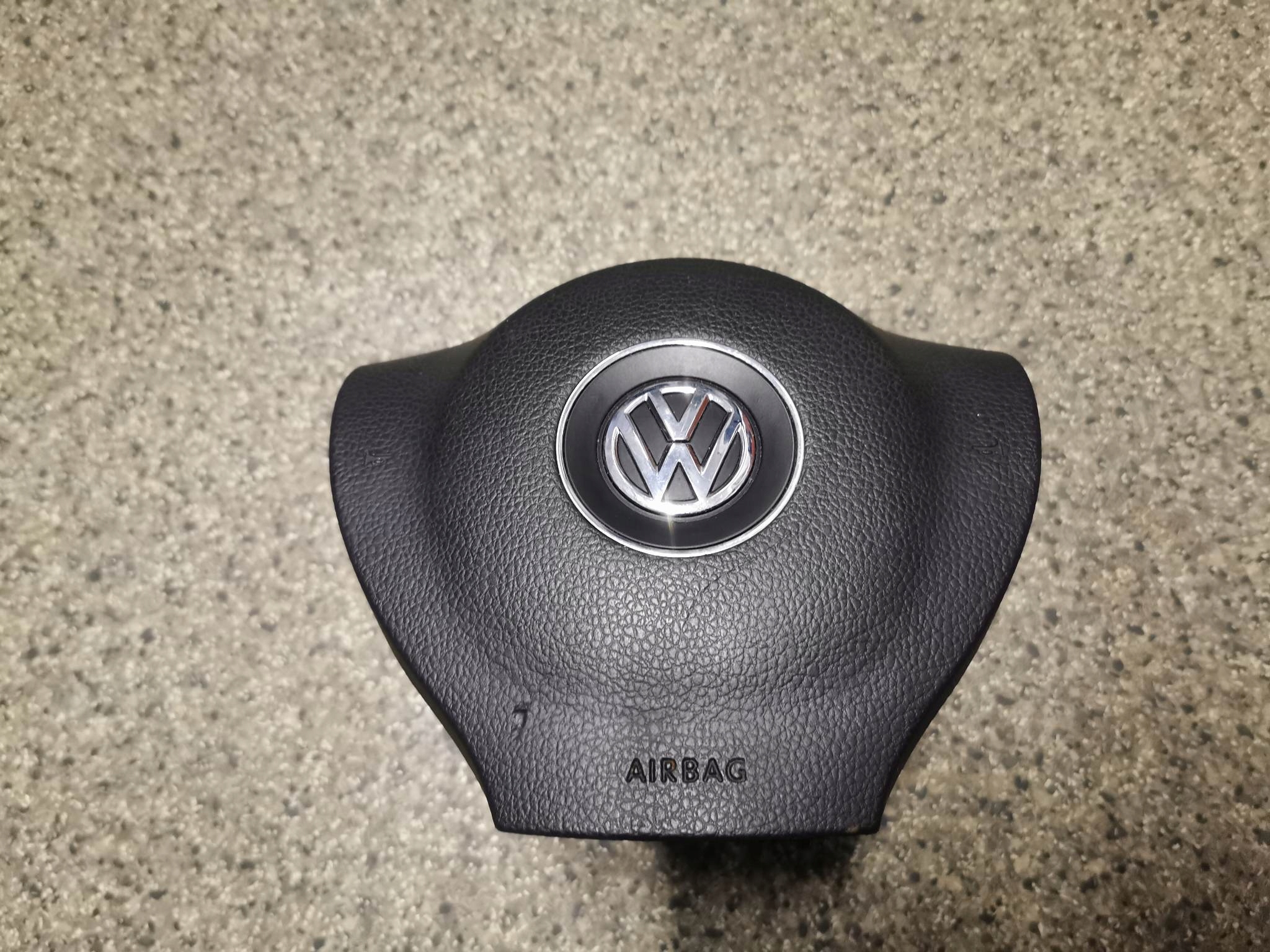 Подушка безпеки водія VW PASSAT B7 3C8880201T