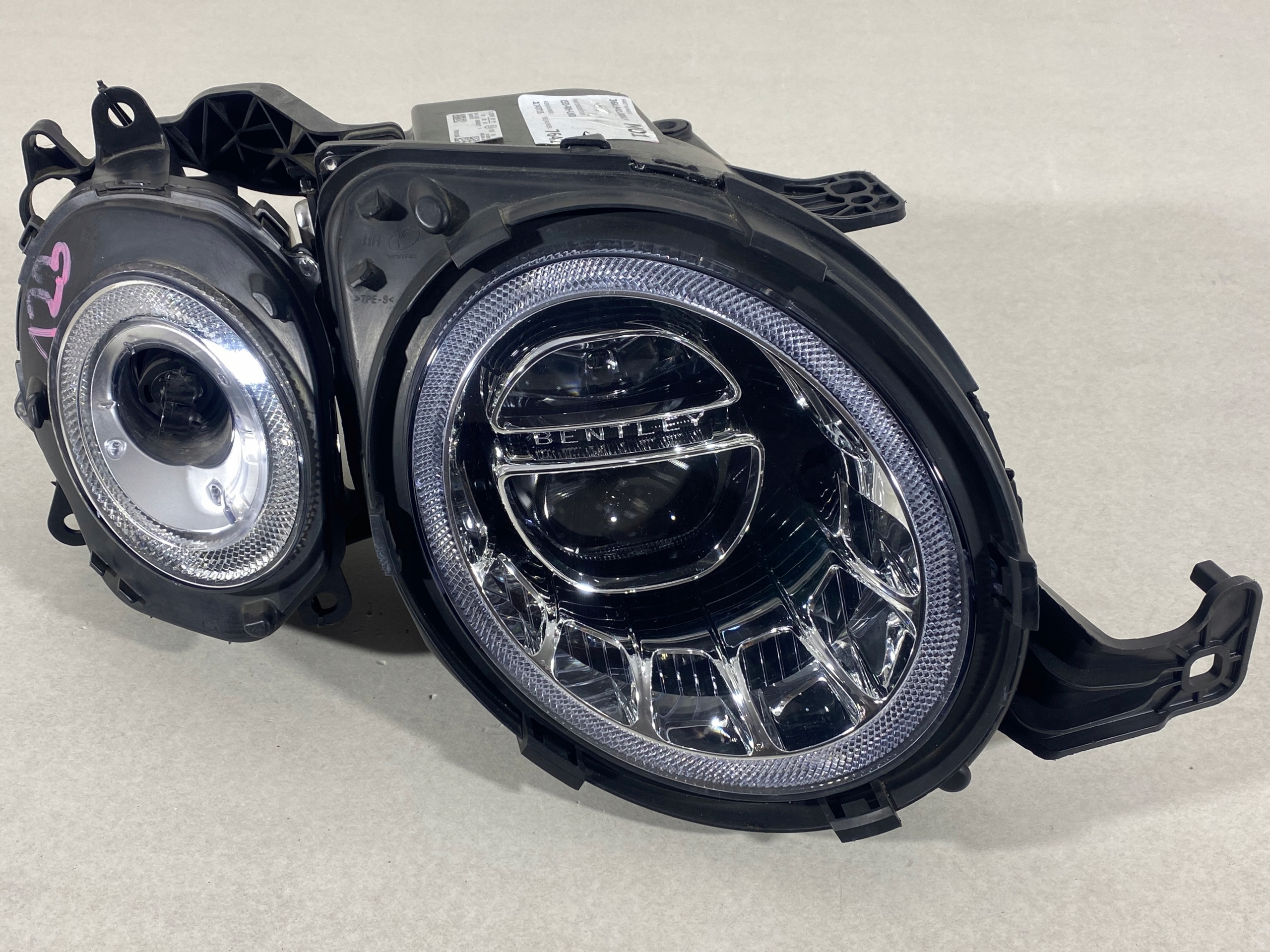 БЕНТЛИ БЕНТАЙГА ПОЛНЫЙ КОМПЛЕКТ LED ФАРА ПРАВА ФАРА
