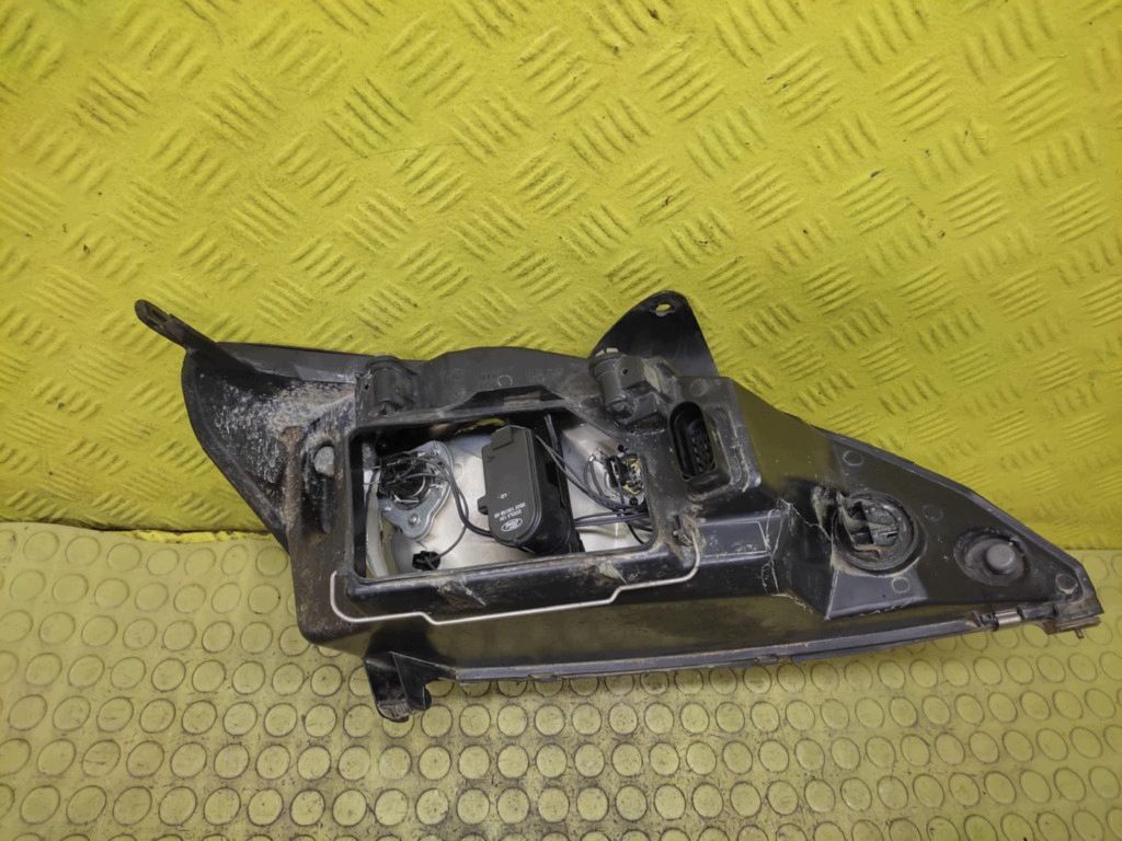FORD FOCUS MK1 REFLEKTOR light left front