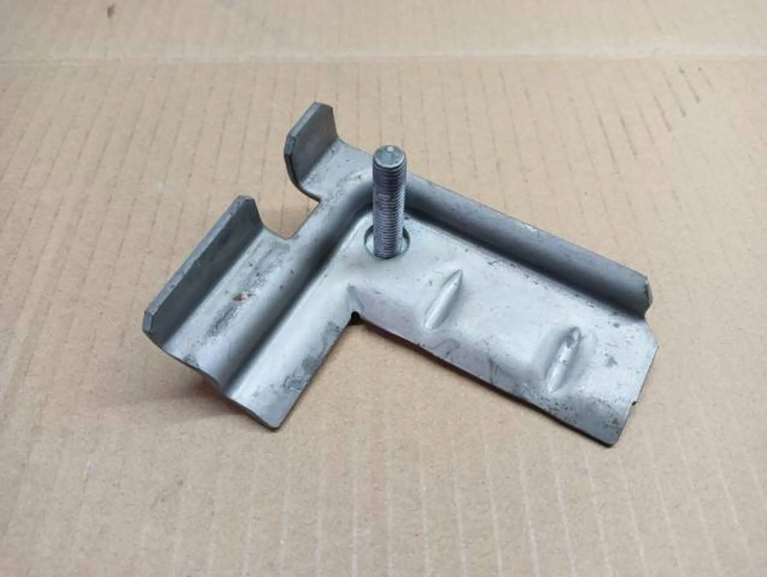 1S0803123 UCHWYT MOCOWANIE AKUMULATORA VW UP MII CITIGO Typ samochodu Samochody osobowe