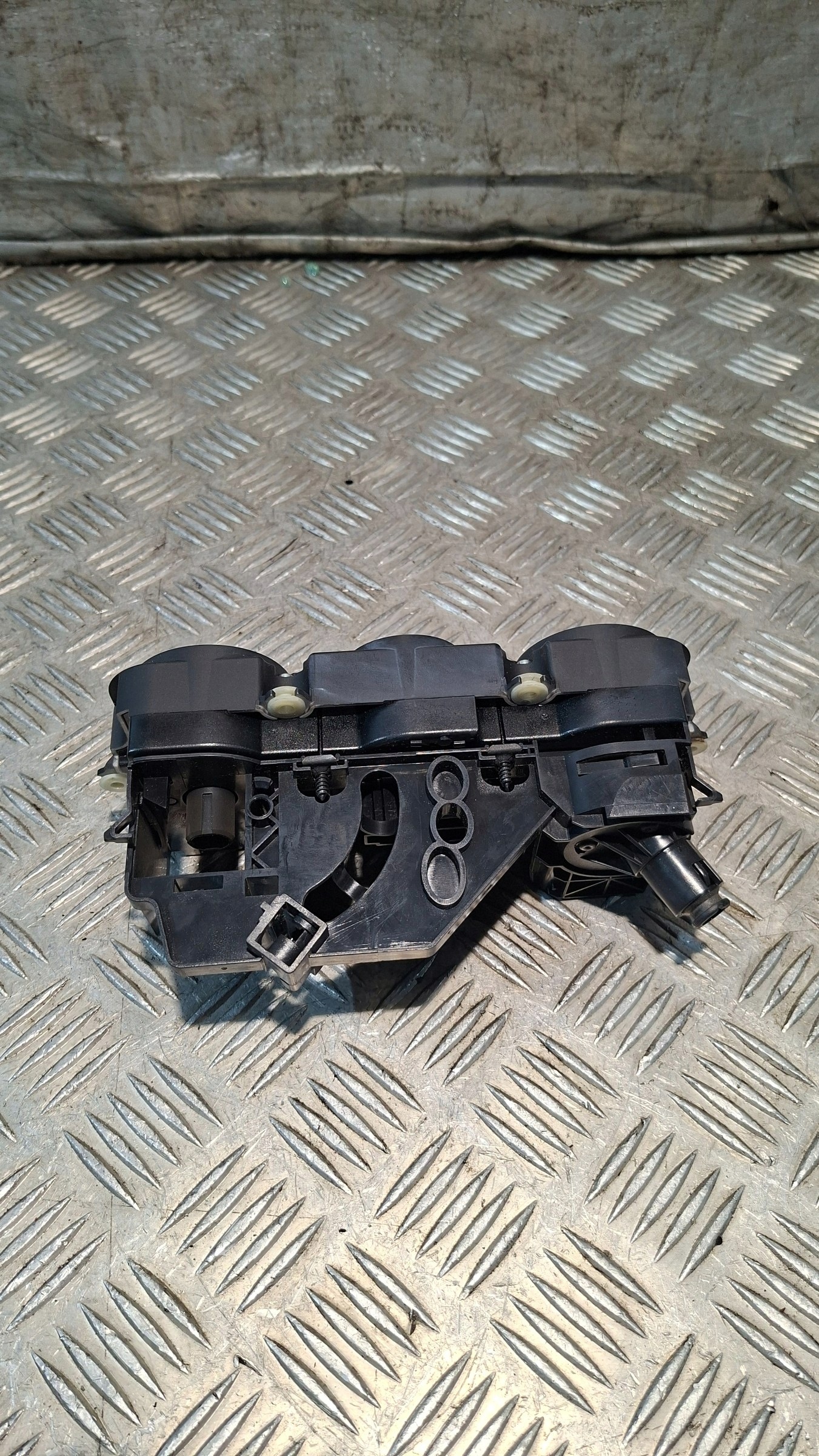 PANEL BOCCHETTE VW GOLF V